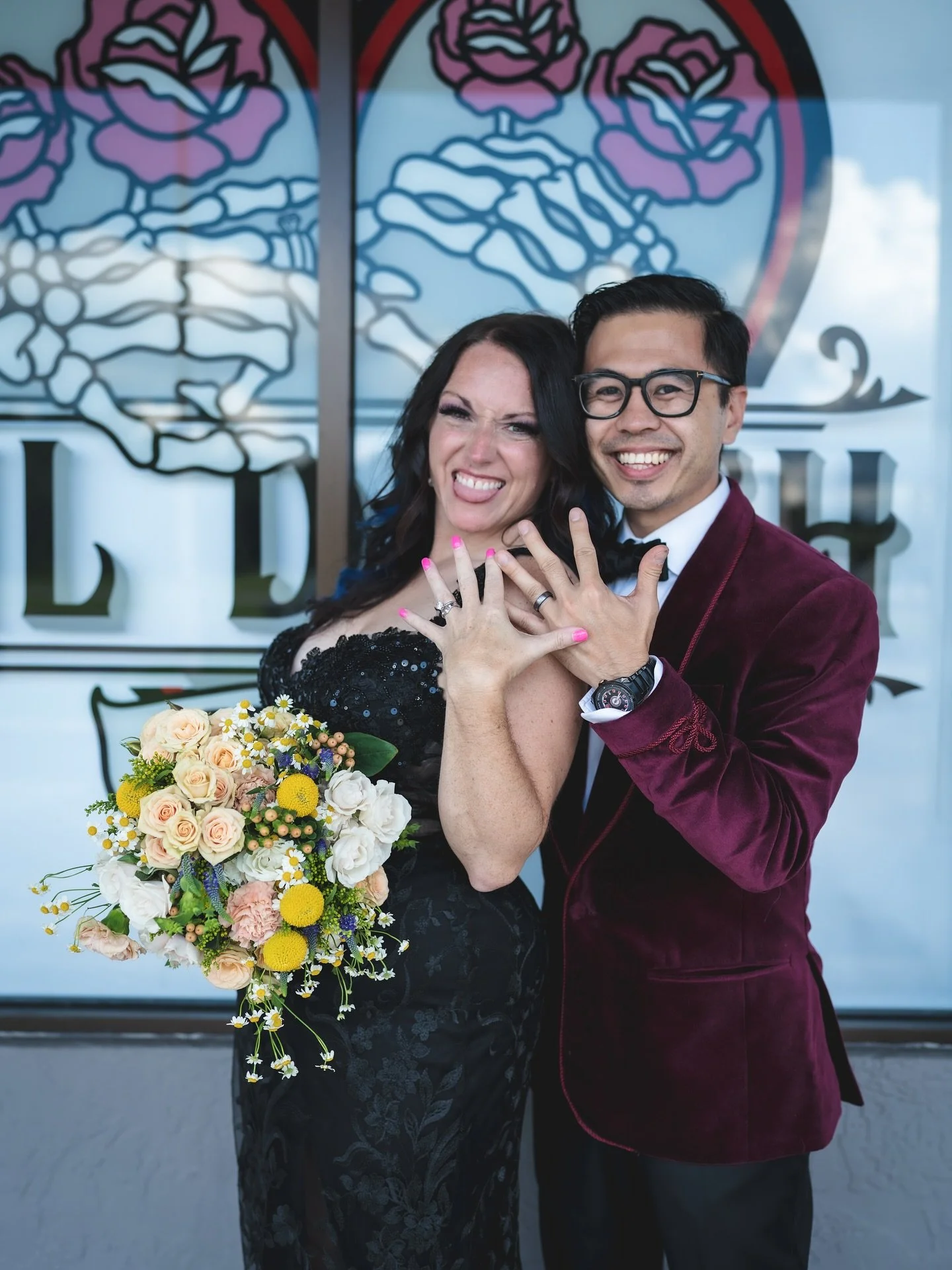 Make it a Vegas wedding&hellip;but here in Orlando 💒
.
.
.
#tildeathchapel #orlandoelopementphotographer #orlandoelopement #elopeorlando