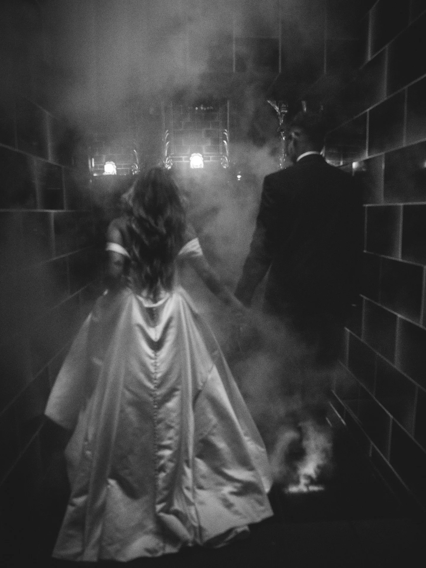 Tiny reminder&hellip;

As we run into the 2nd half of wedding session here in Florida&hellip;just a reminder that yes, 2025 books are still open but limited and books for 2026 are open 🖤 

With that being said, would you runaway with me? 🥹
.
.
.
#e