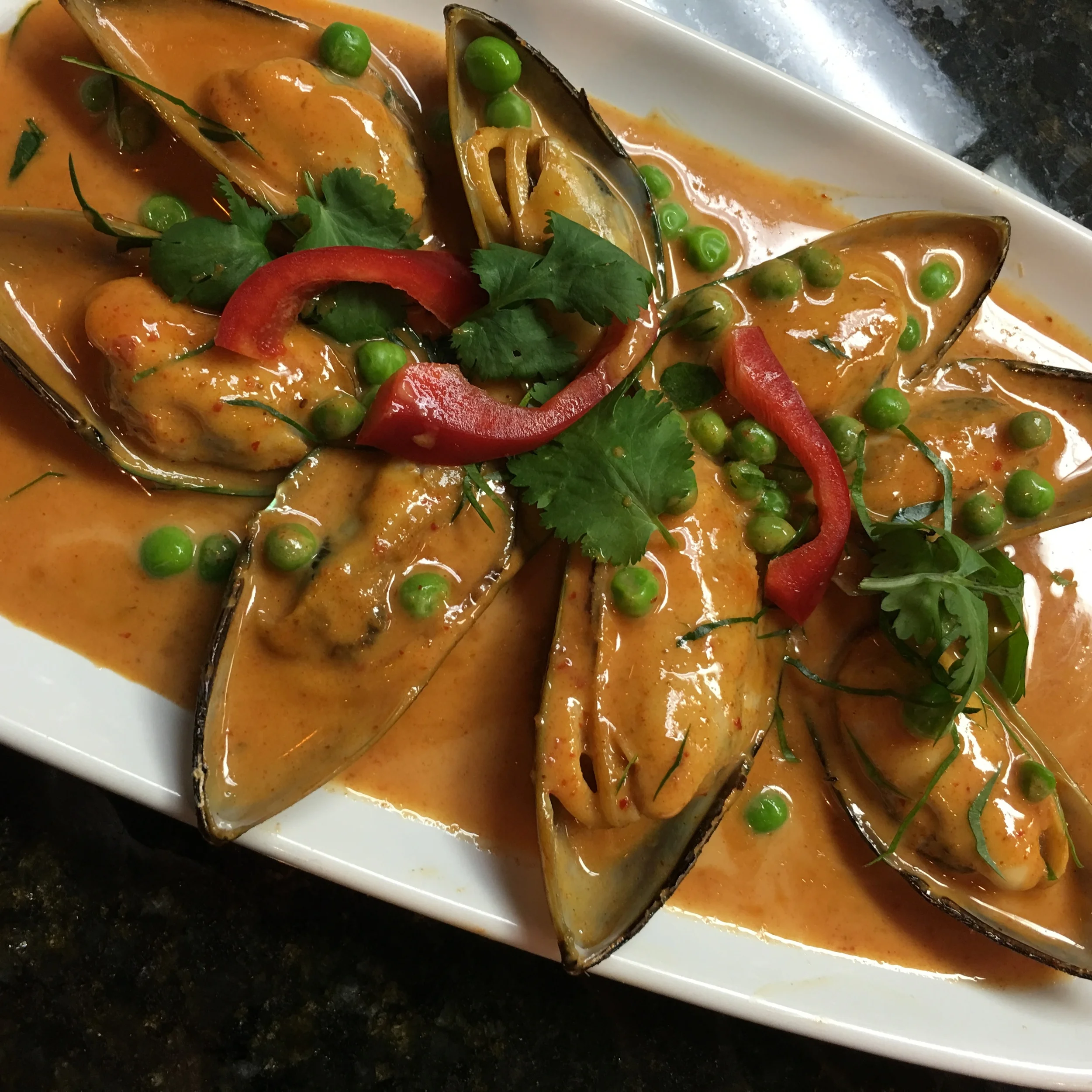 Mussels in Panang