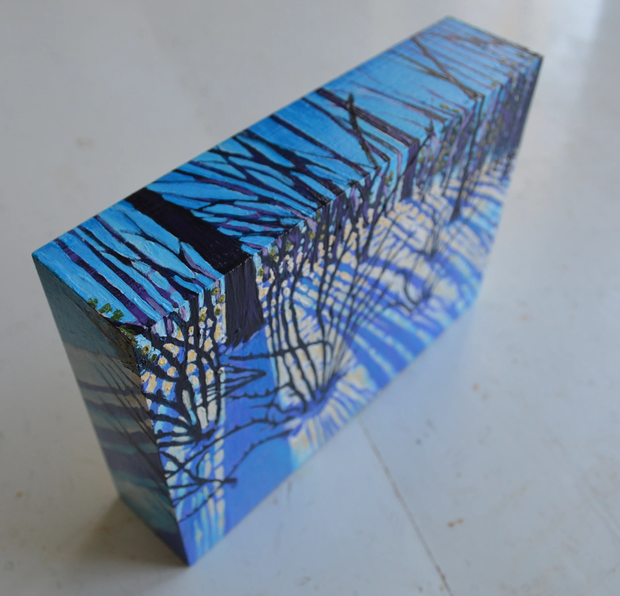 An example of of how Kerrin incorporates edge painting on her works