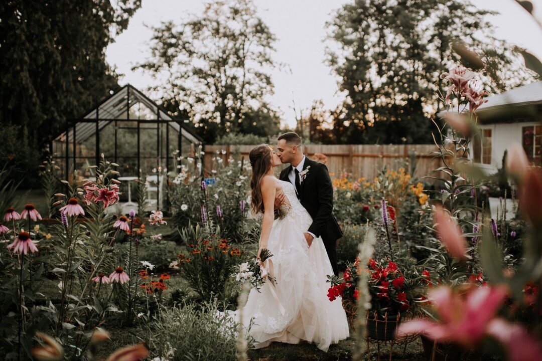 Soaking up the last few days of summer while we can! Hoping you all have a wonderful week! ​​​​​​​​
.​​​​​​​​
Photo: @Patricknied​​​​​​​​
Venue: @steppingstonesgarden​​​​​​​​
.​​​​​​​​
.​​​​​​​​
#seattlewedding #seattleweddingplanner #itsyourday #tea