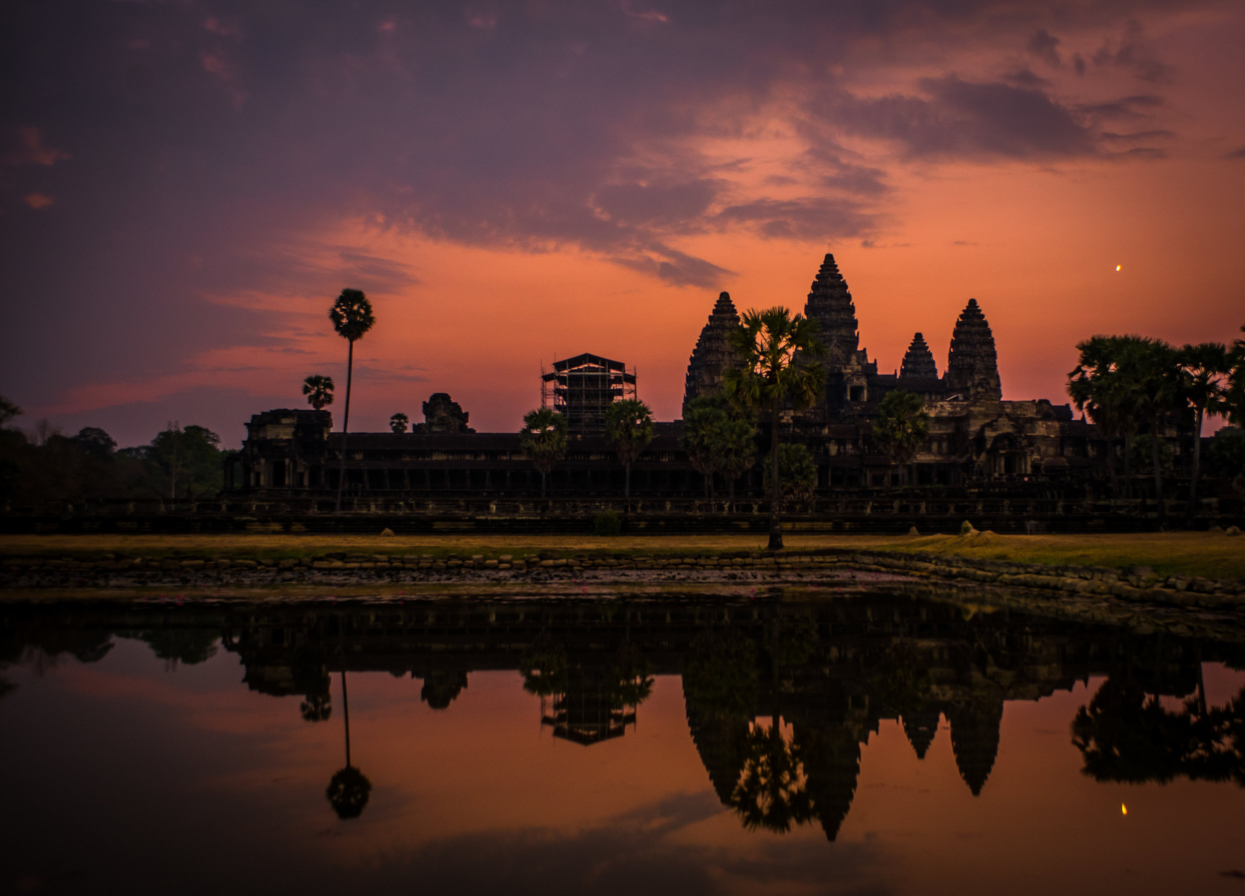 Angkor at Sunrise 2.jpg