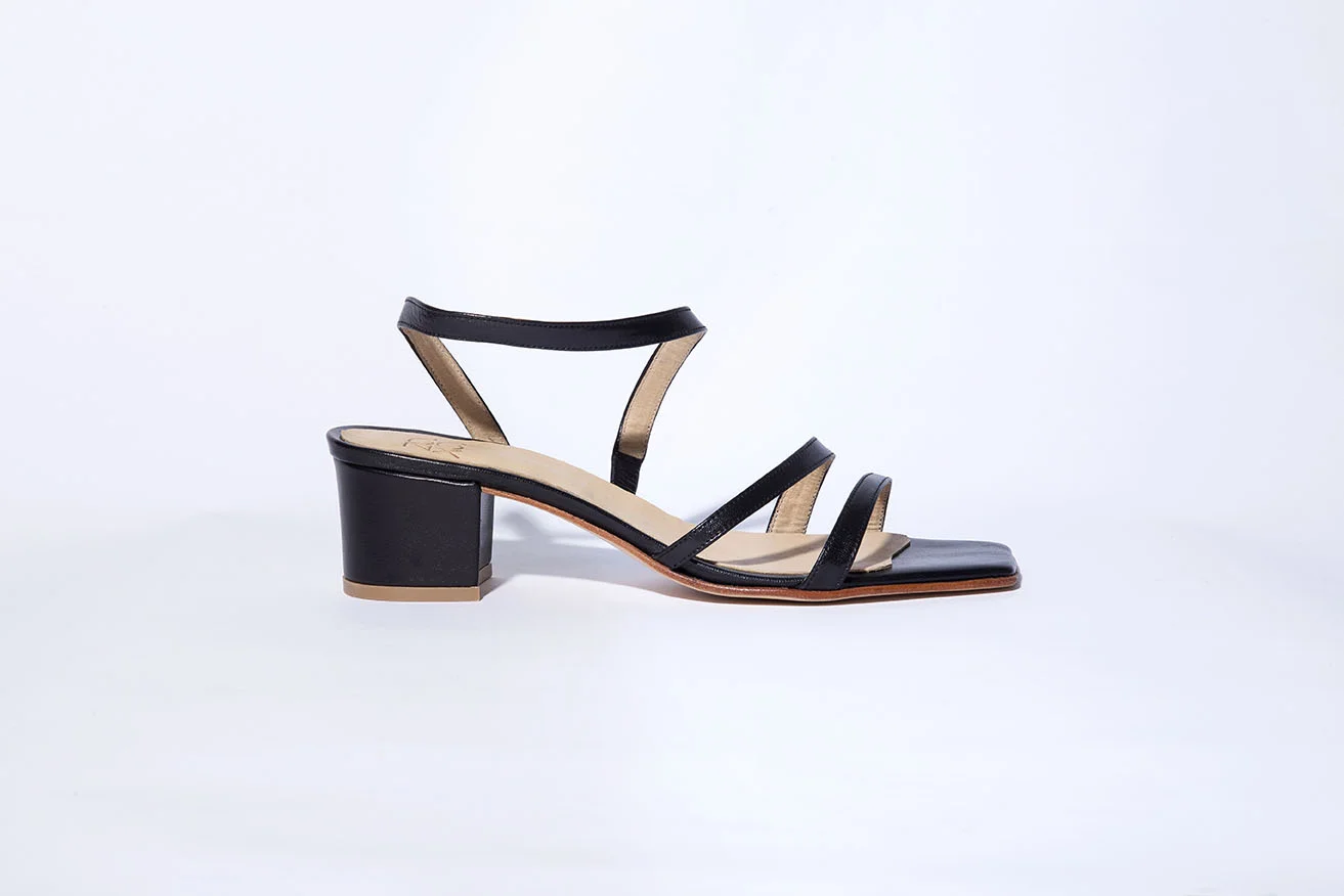 Delfina Sandal in Black