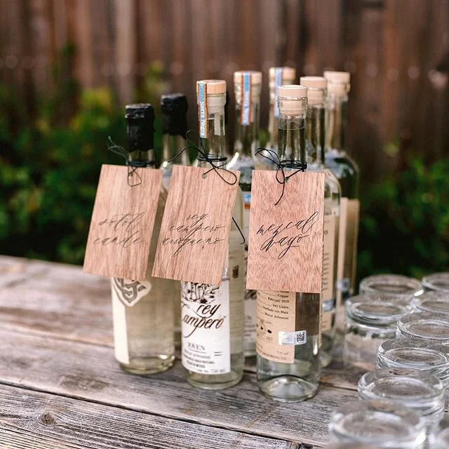 We&rsquo;ve seen cigar rolling, whiskey and wine tasting, but this mezcal tasting at Ventana was a first. What a perfect way to incorporate this couple&rsquo;s favorite smokey spirit! // planning: @jessetombs @ruthskidmorecongleton @alison_events / v