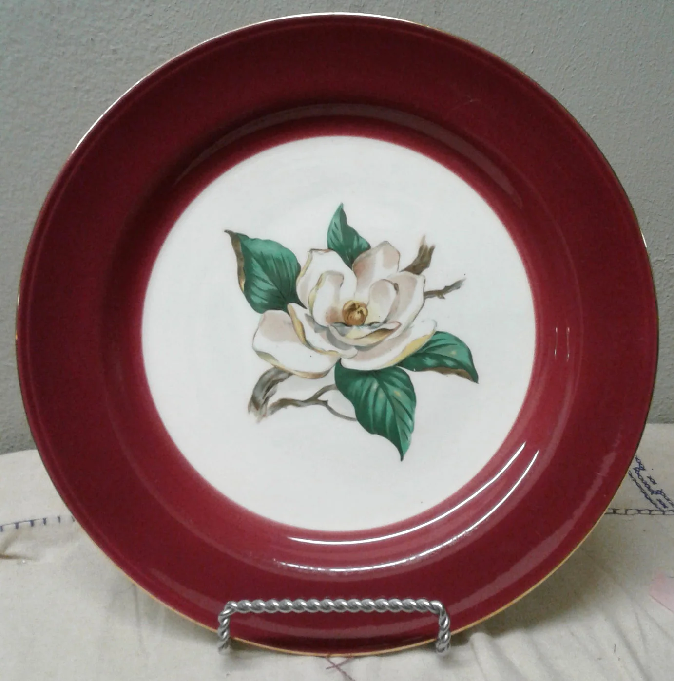 Burgundy_Homer_Laugher_1front.jpg