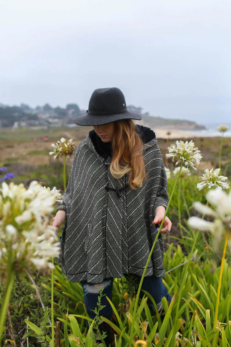 Gennifer Rose_How to Style an Oversized Fall Poncho.jpg
