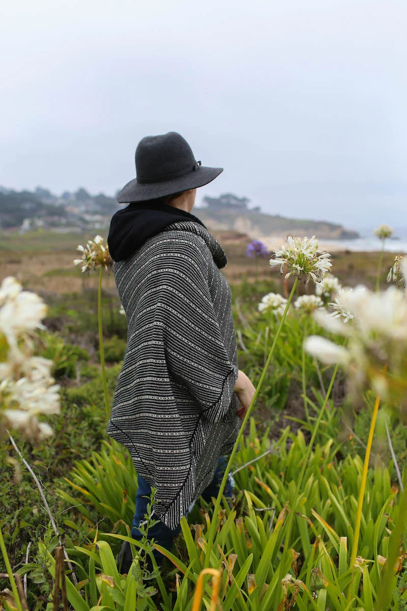 Gennifer Rose_How to Style an Oversized Fall Poncho_6.jpg