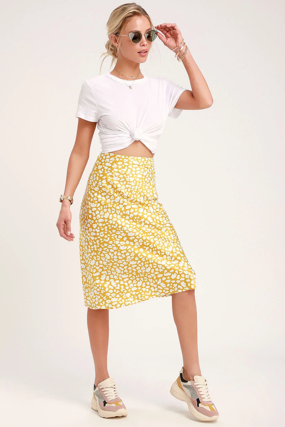 10 Ways to Style Your Wrap and Midi Skirts