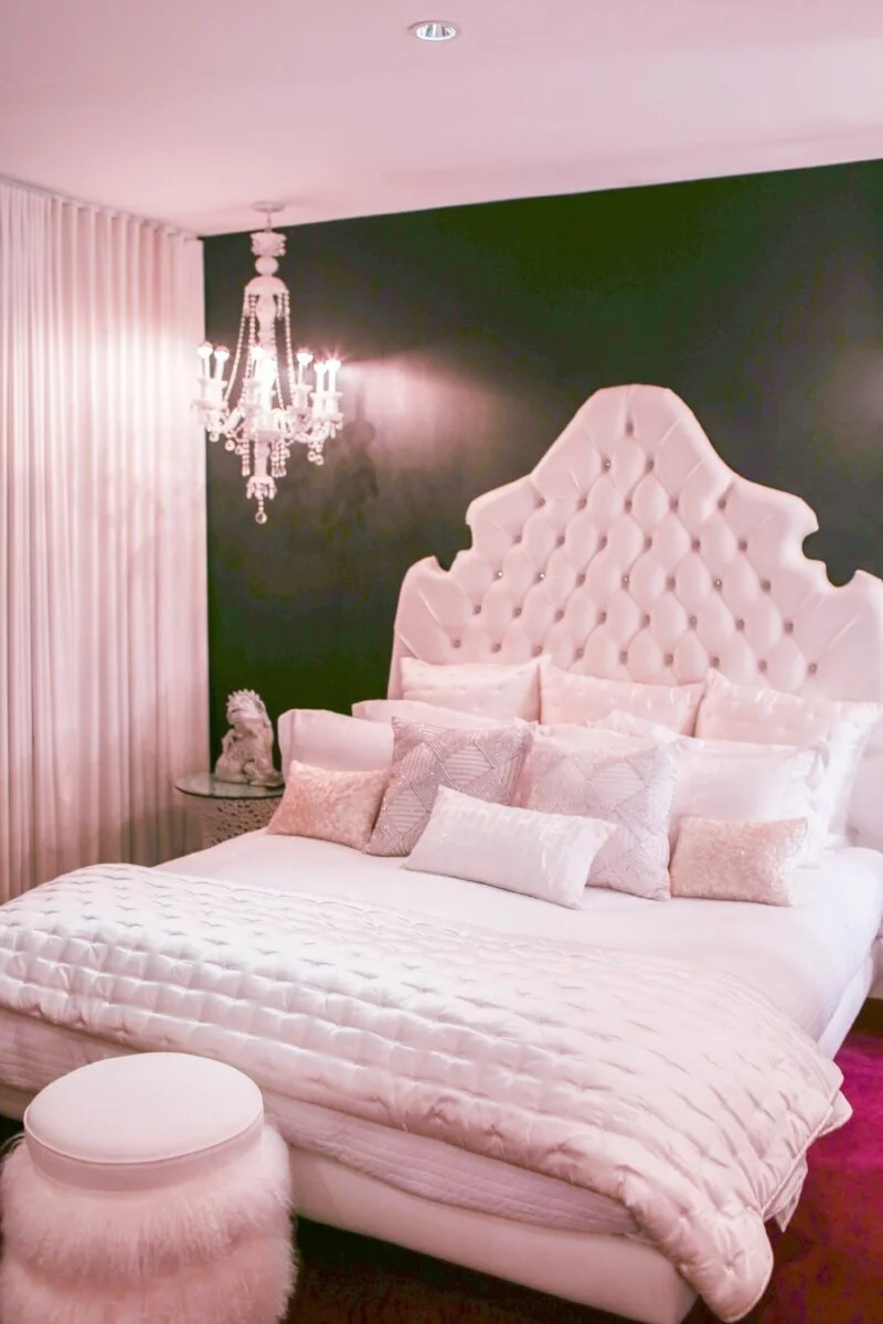 Inside the Palm Springs Pink Door, a tour featured by top California blogger, Gennifer Rose