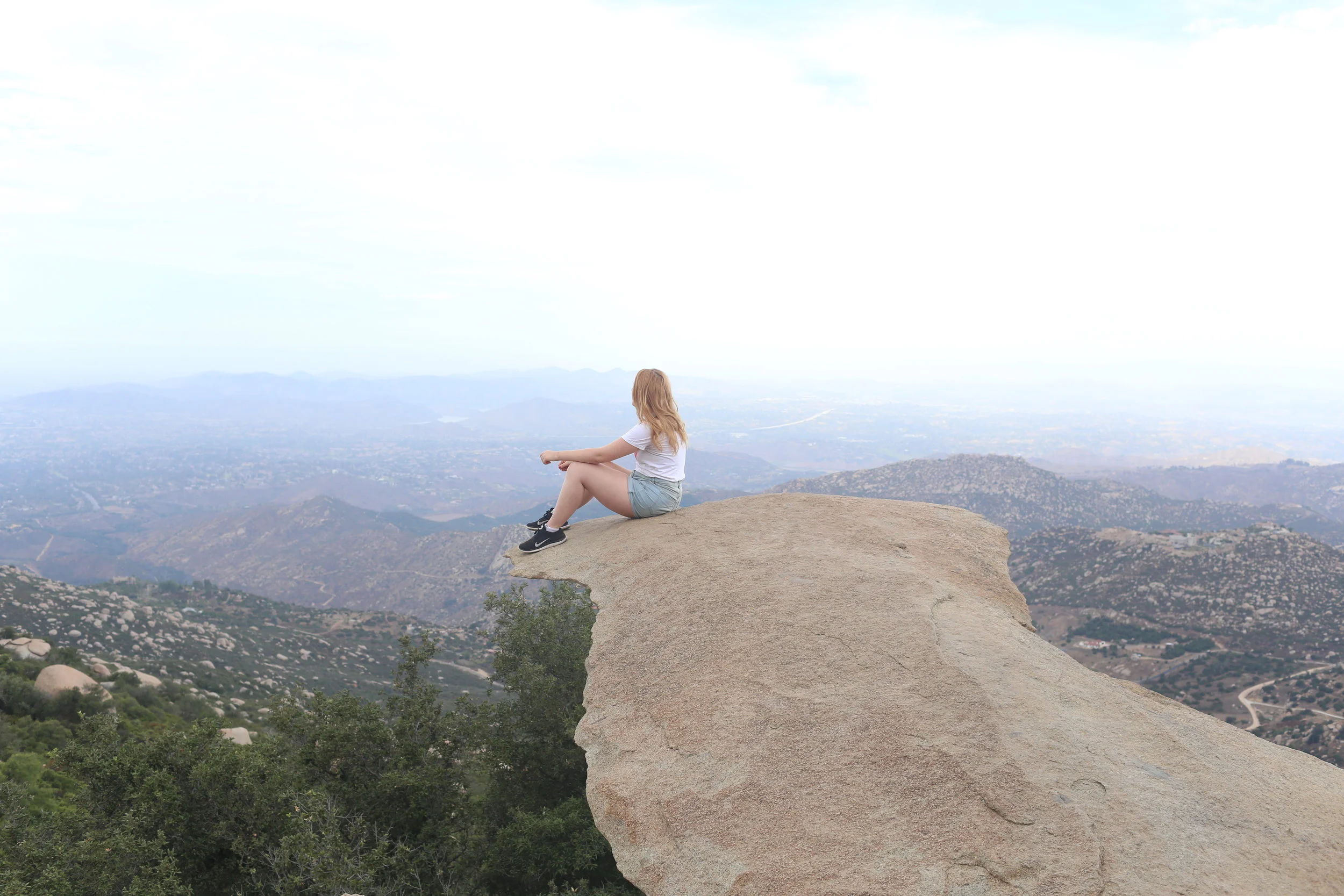 Hiking Guide to Potato Chip Rock