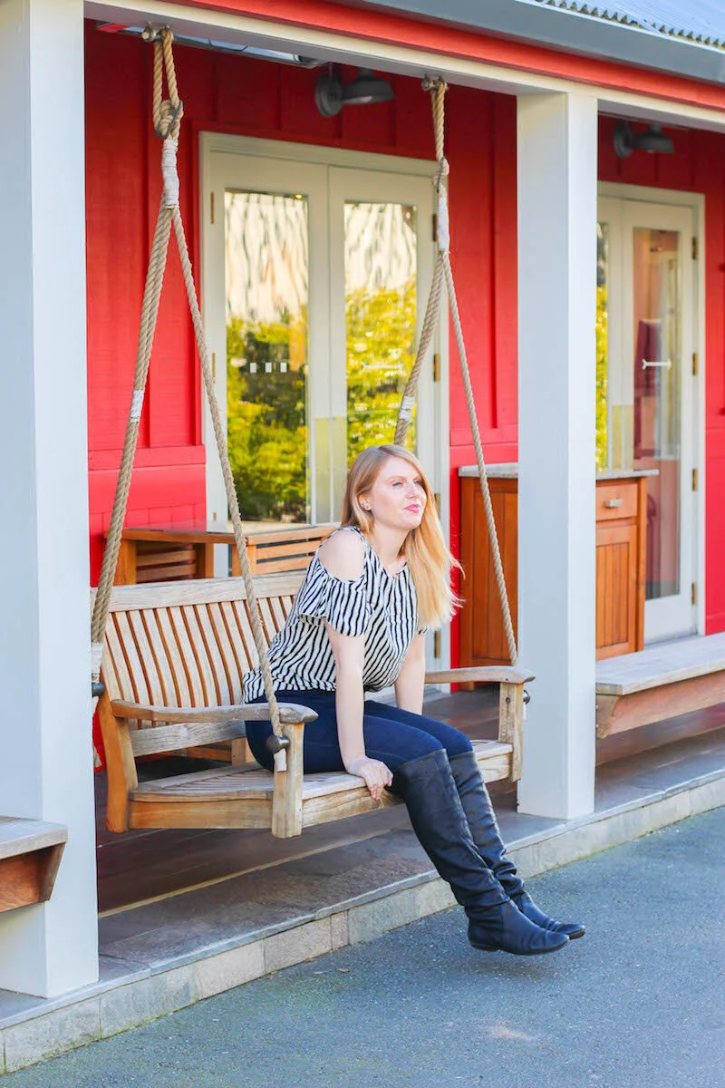 The front porch swing at Boon Fly Cafe.