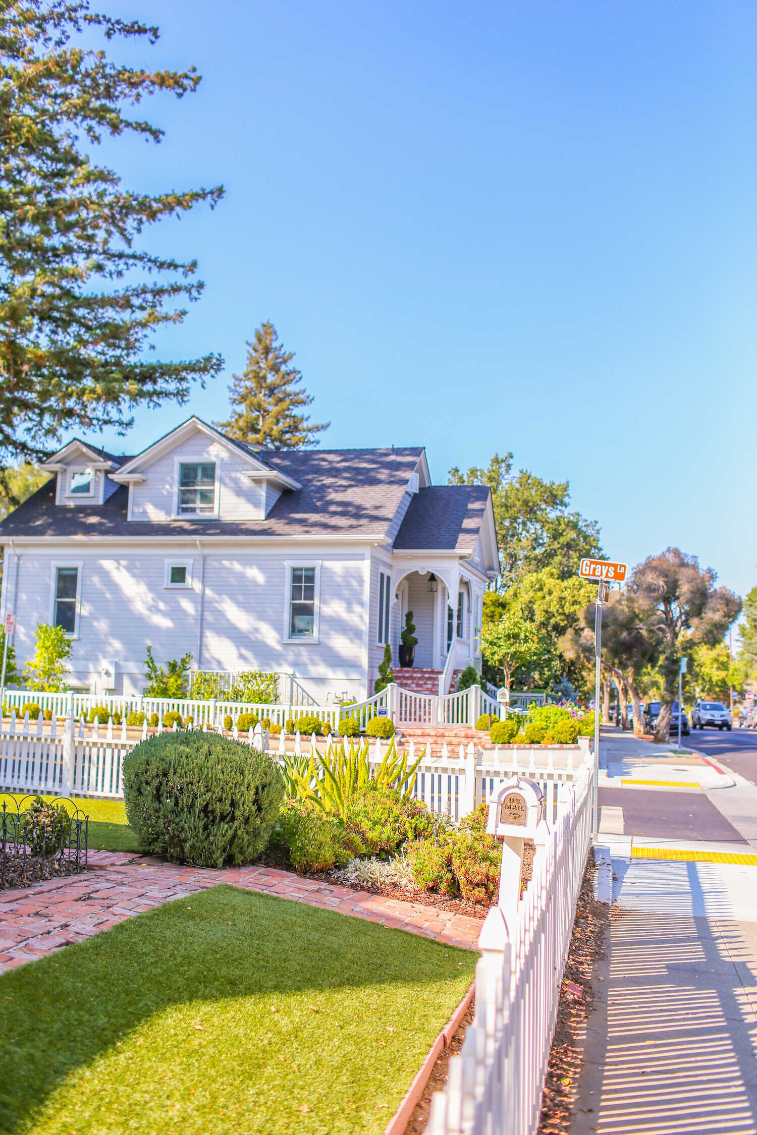 Charming vintage houses on University Ave in downtown Los Gatos.