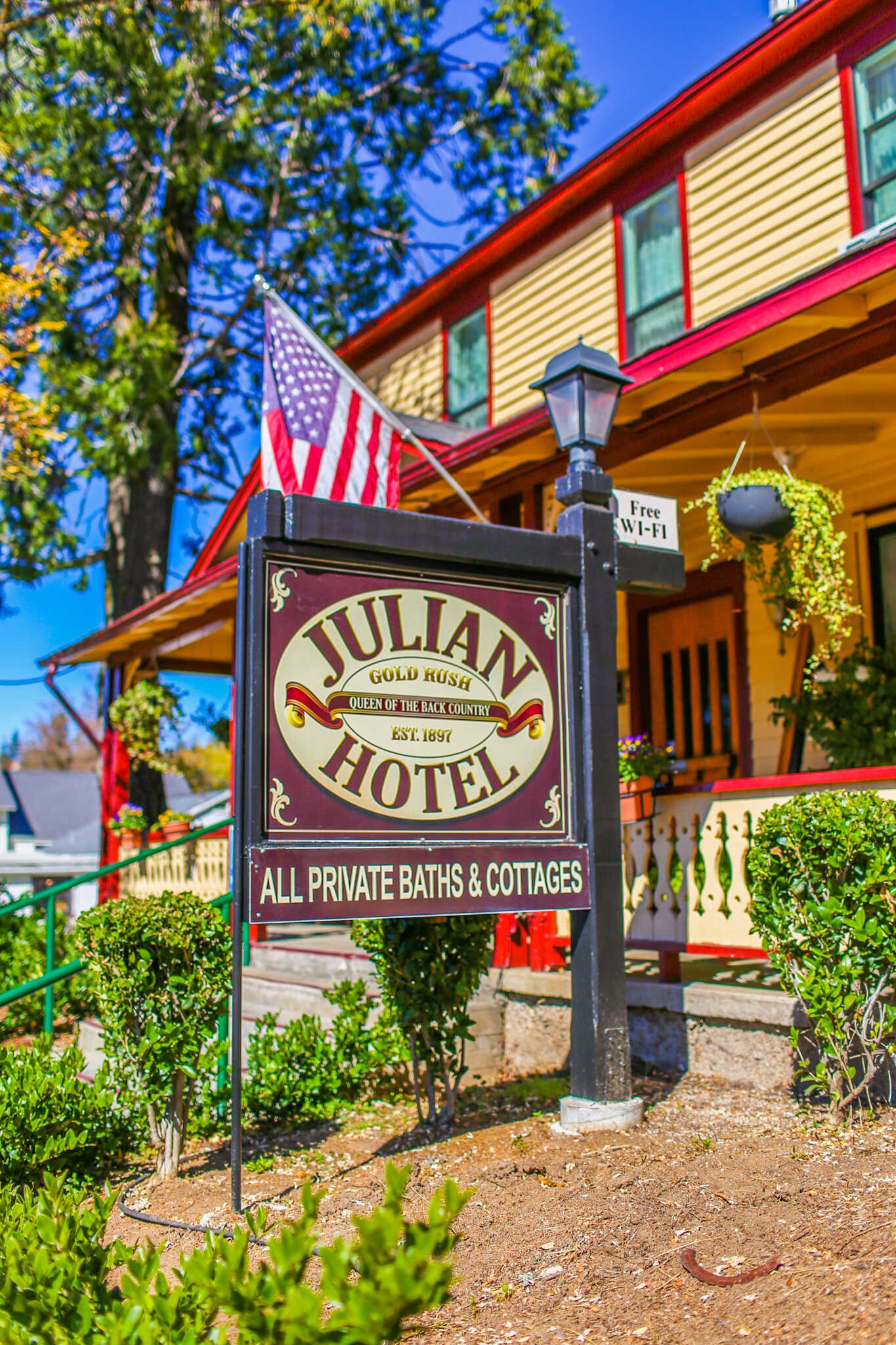 The Complete Travel Guide to Julian, California - The Julian Gold Rush Hotel.
