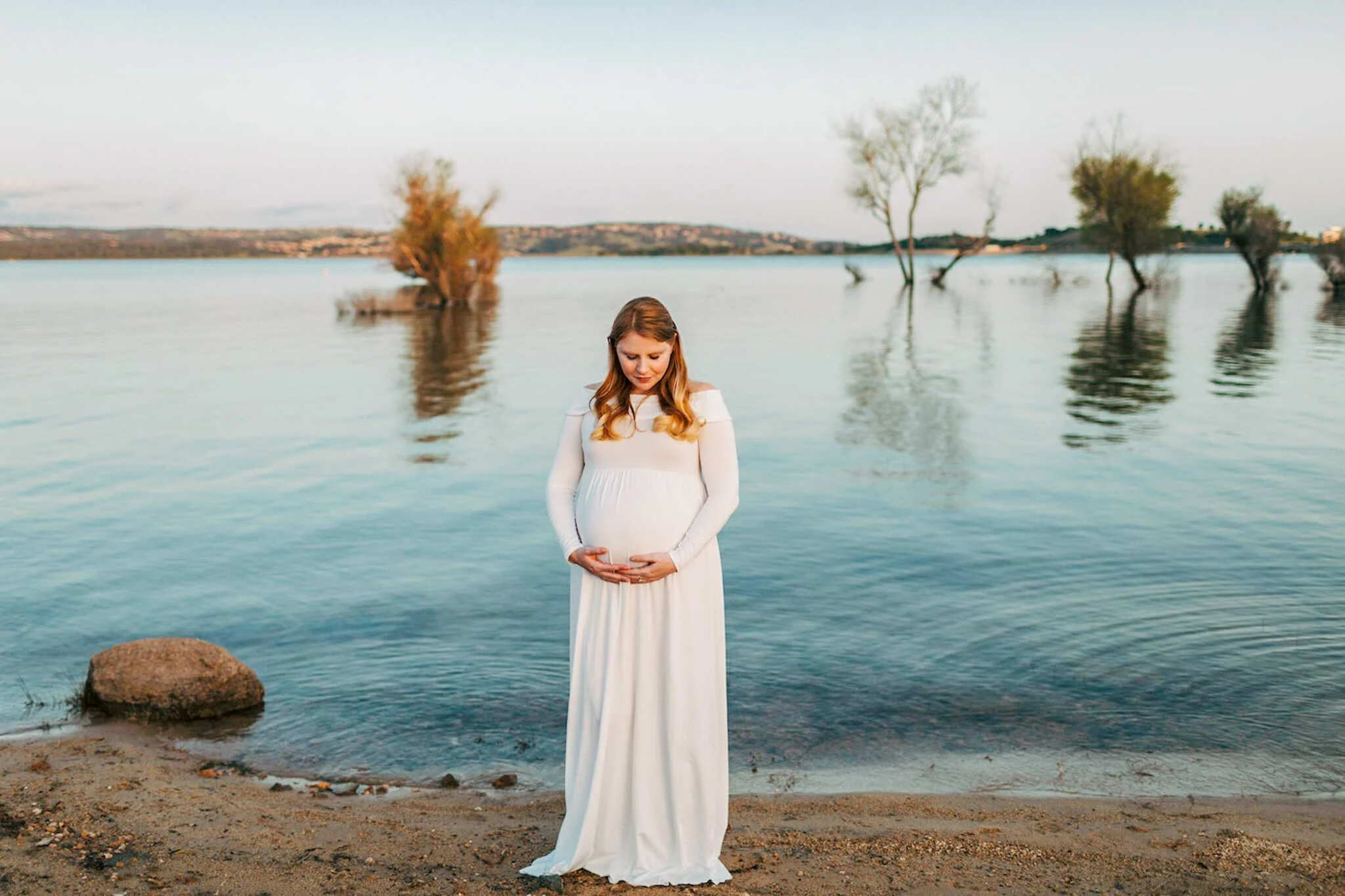 When to Take Maternity Photos - A Complete Guide to Planning Your Maternity Photo Session