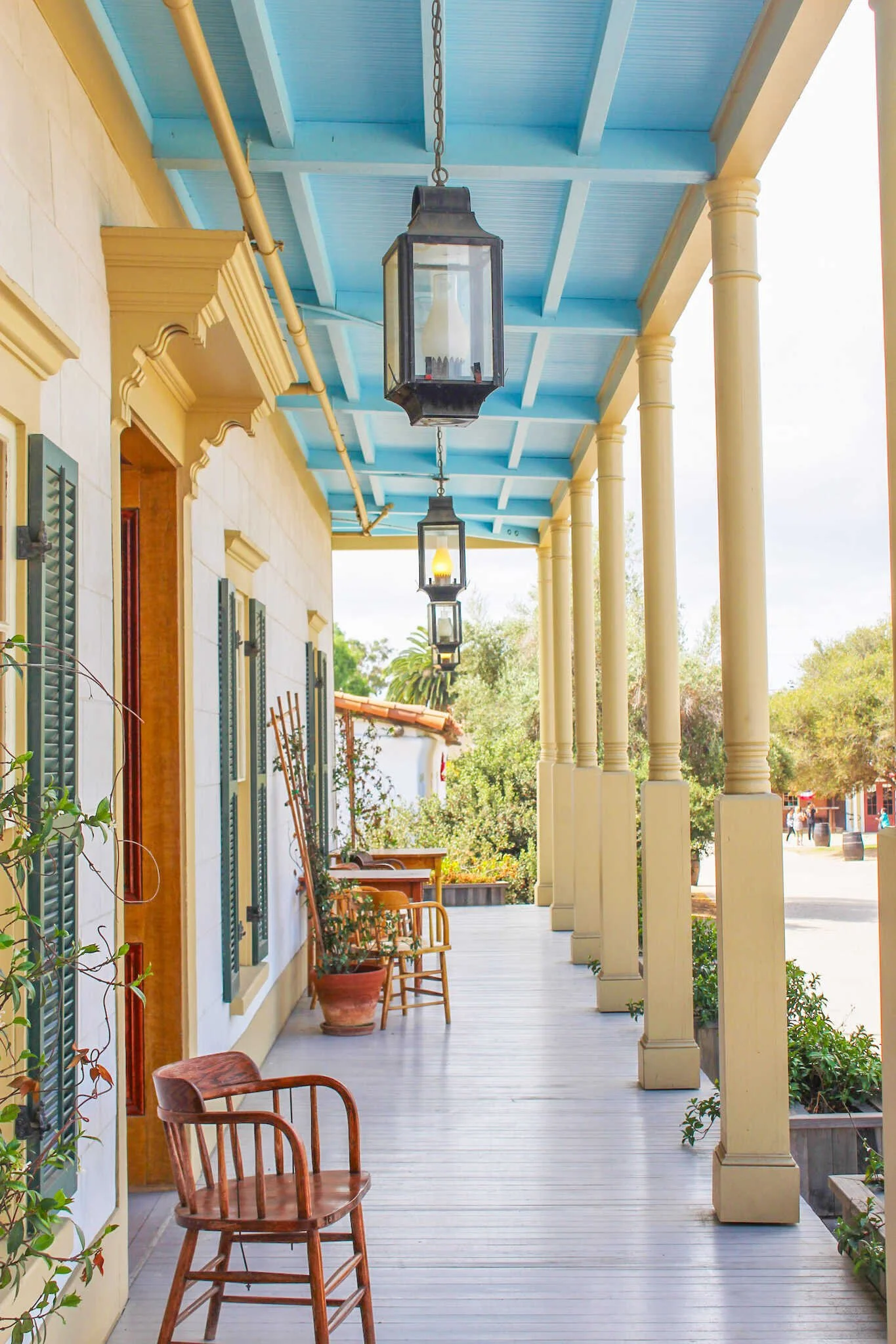 Beautiful Places in San Diego to Take Family Pictures - Porch views at the Cosmopolitan Hotel in Old San Diego.