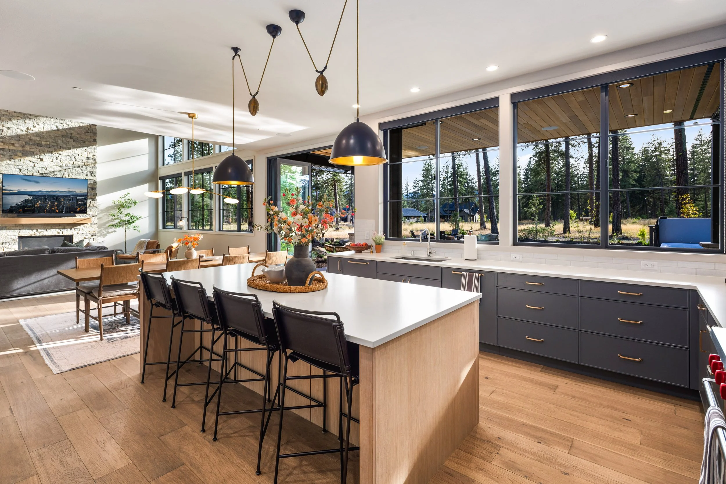 Kitchen 5*.JPG
