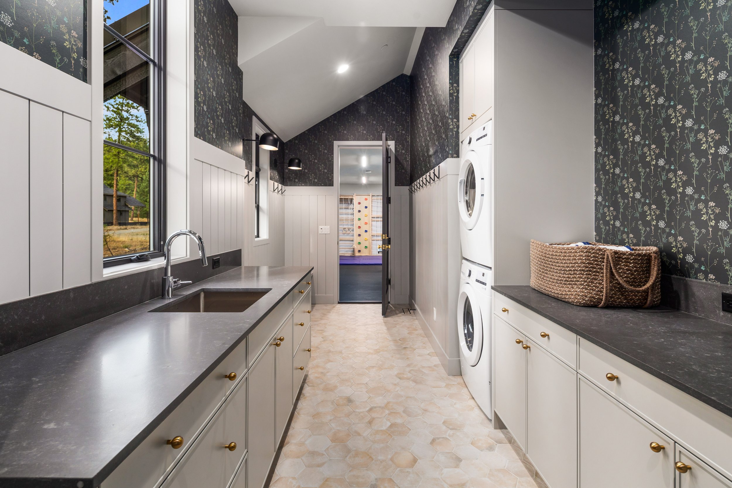 Mudroom:Laundry 1.JPG