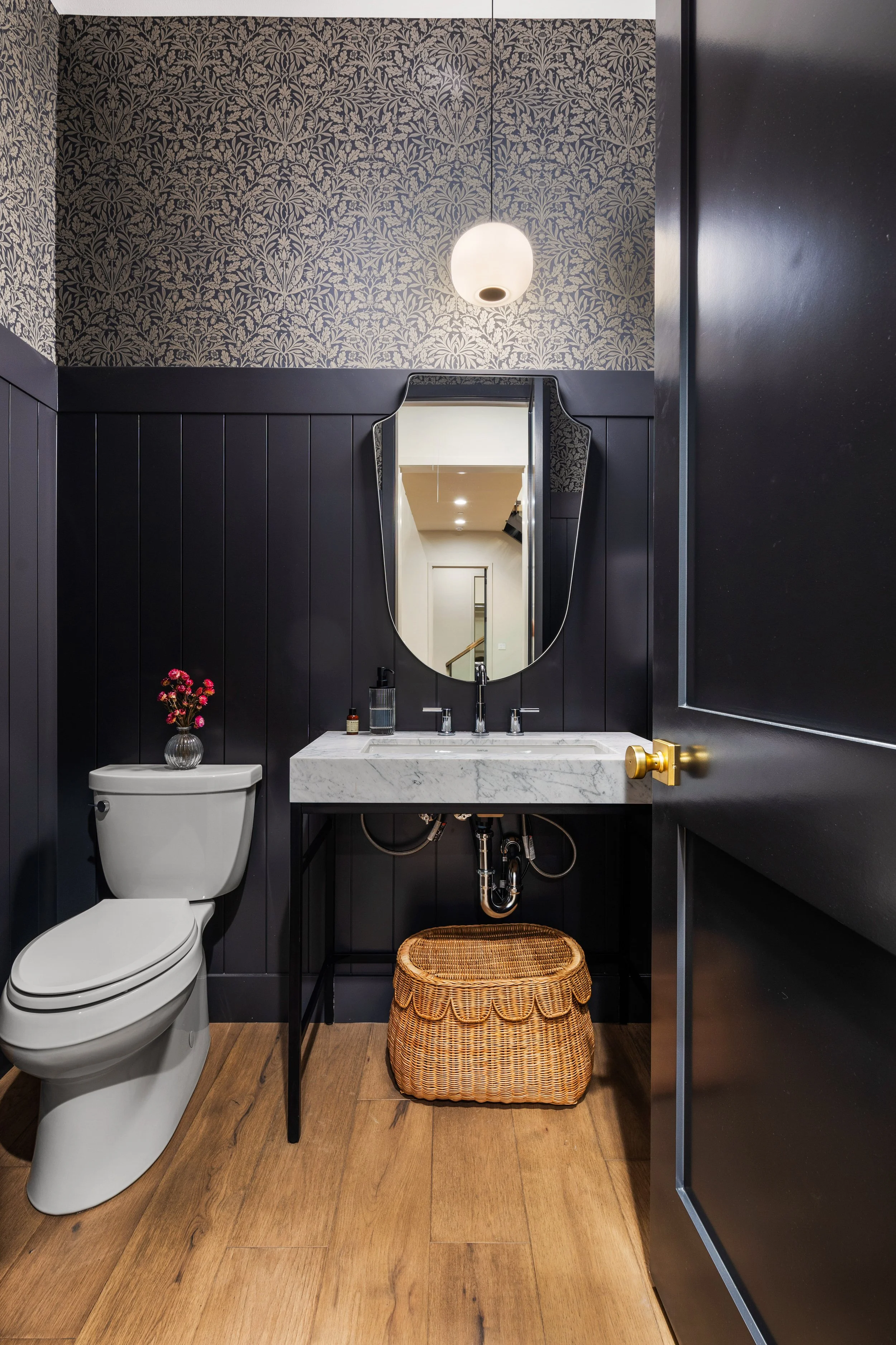 Powder Bathroom 1.JPG