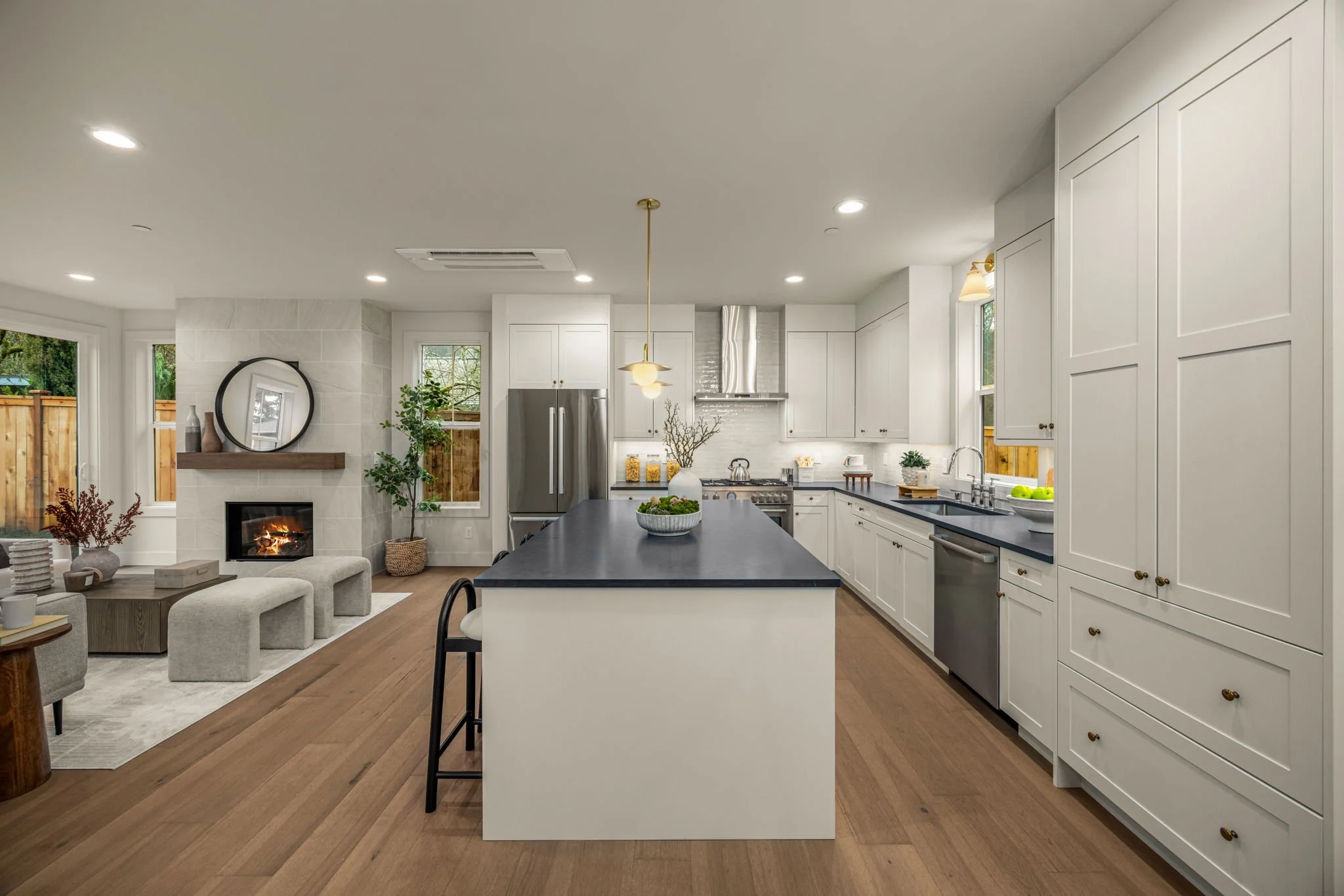 14-web-or-mls-10606-ne-54th-ln-cottage-1.jpg