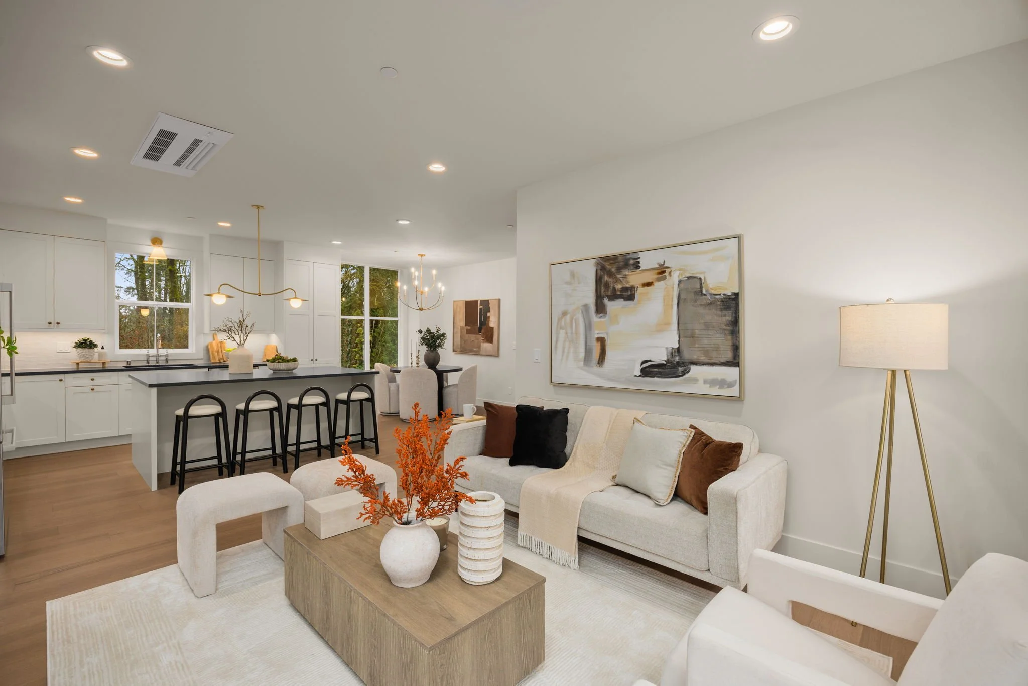13-web-or-mls-10606-ne-54th-ln-cottage-1.jpg