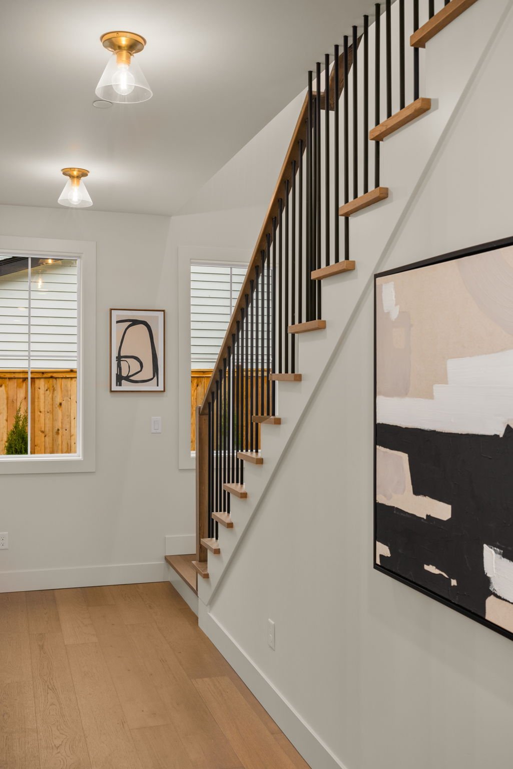 9-web-or-mls-10606-ne-54th-ln-cottage-1.jpg