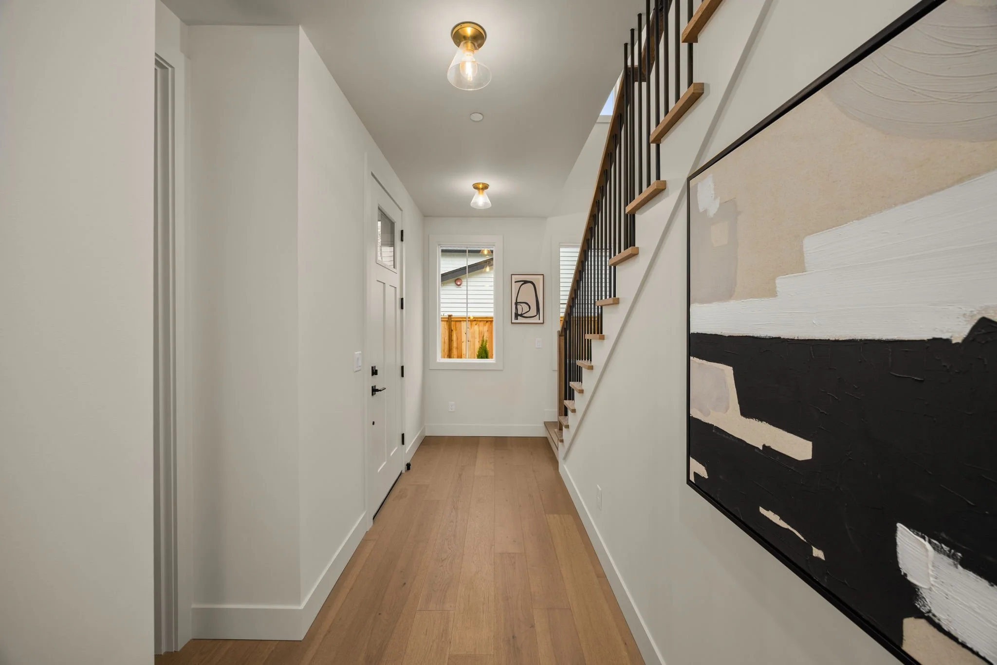 8-web-or-mls-10606-ne-54th-ln-cottage-1.jpg