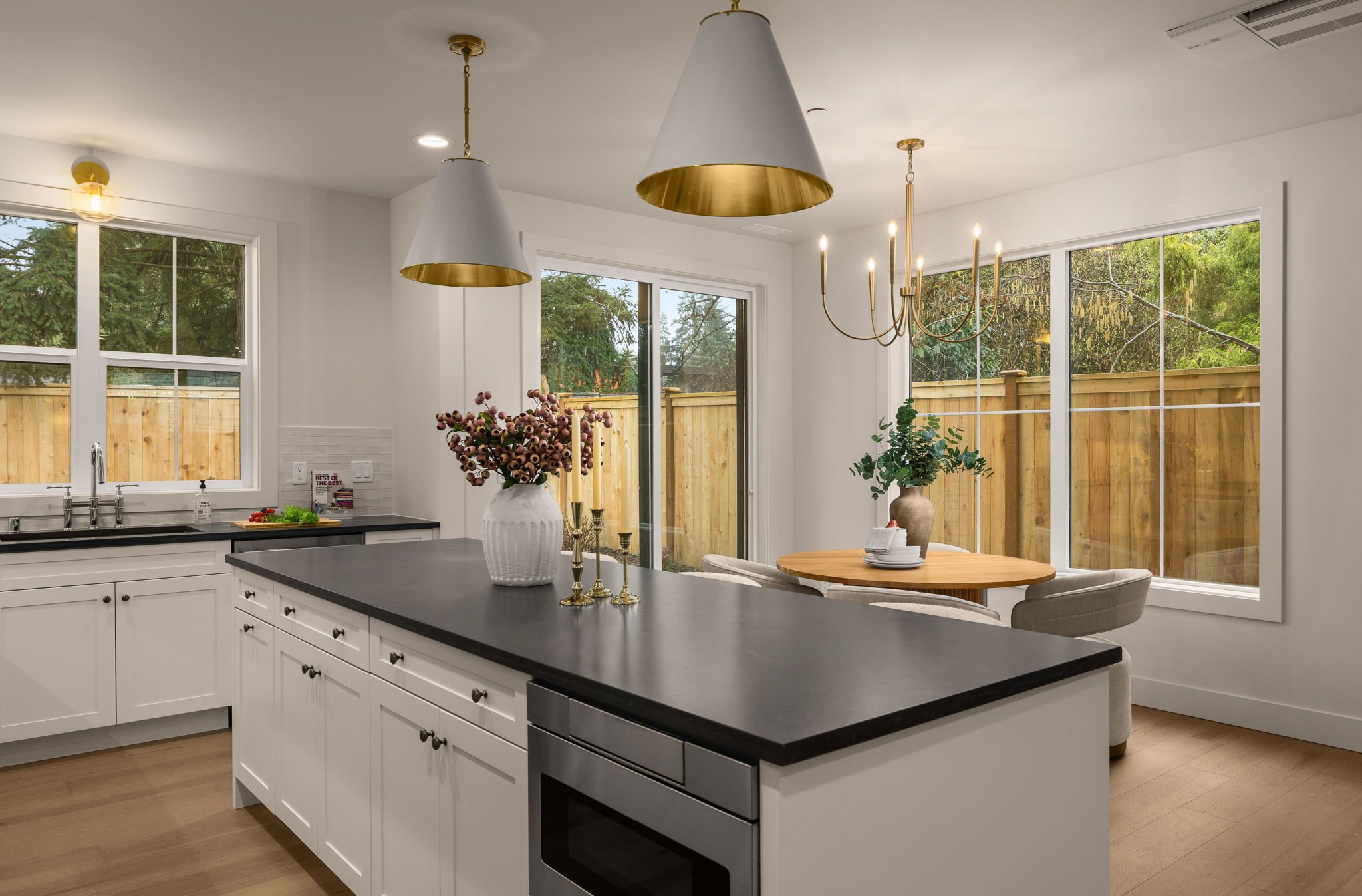 23-web-or-mls-10618-ne-54th-lane.jpg