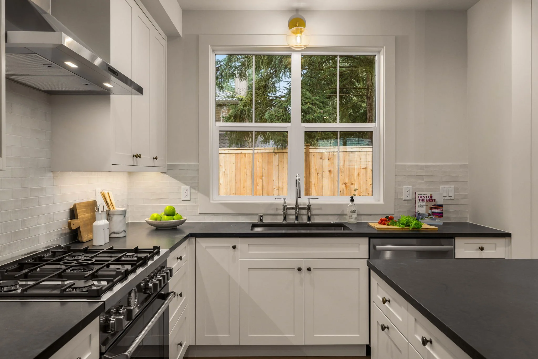 21-web-or-mls-10618-ne-54th-lane.jpg
