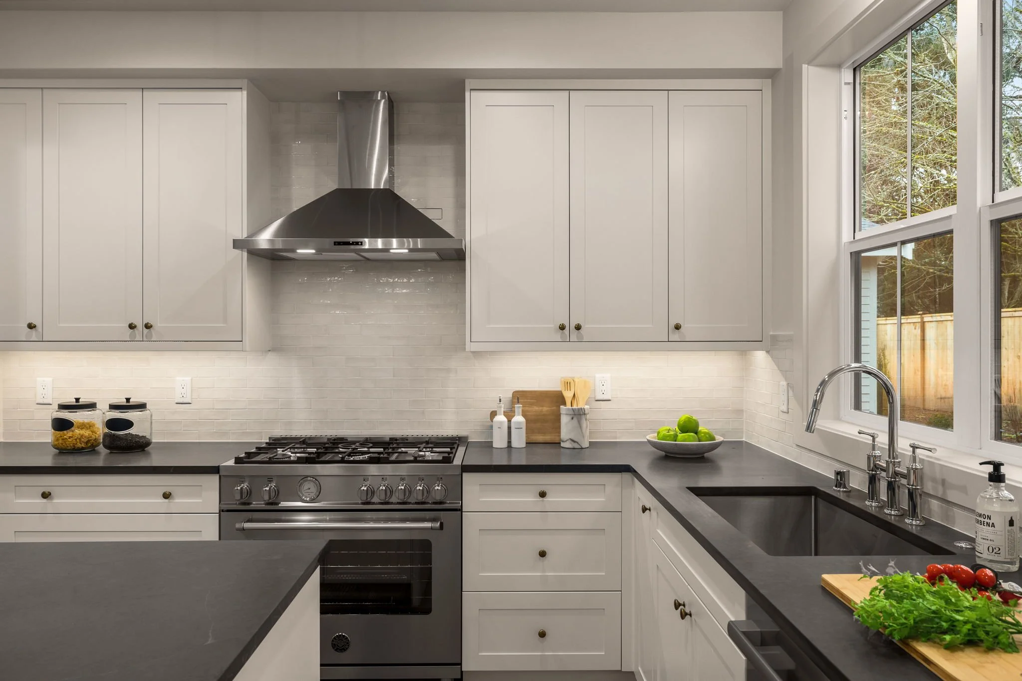 19-web-or-mls-10618-ne-54th-lane.jpg