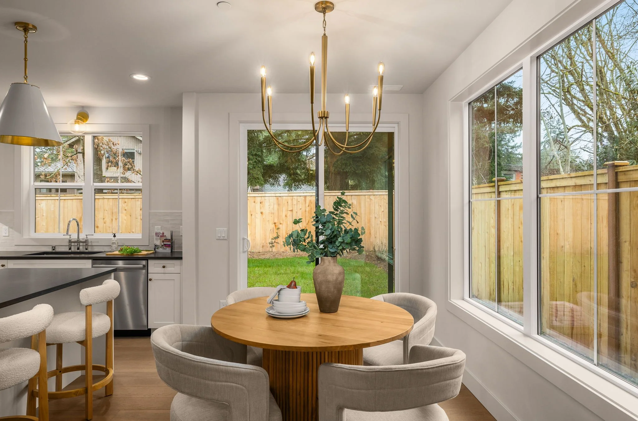 18-web-or-mls-10618-ne-54th-lane.jpg