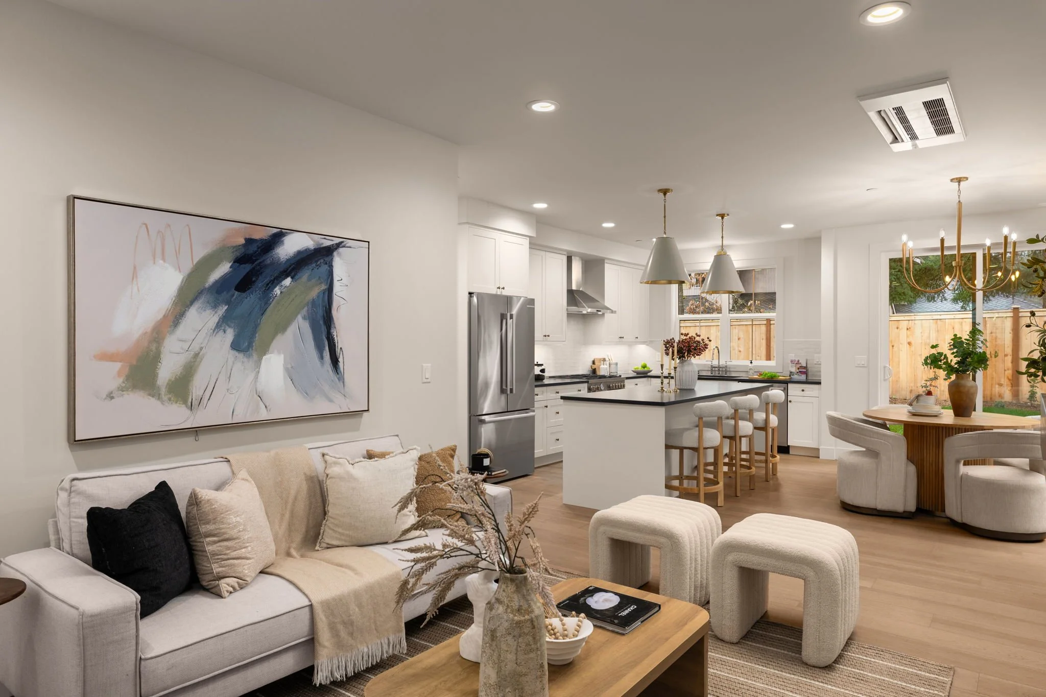 14-web-or-mls-10618-ne-54th-lane.jpg