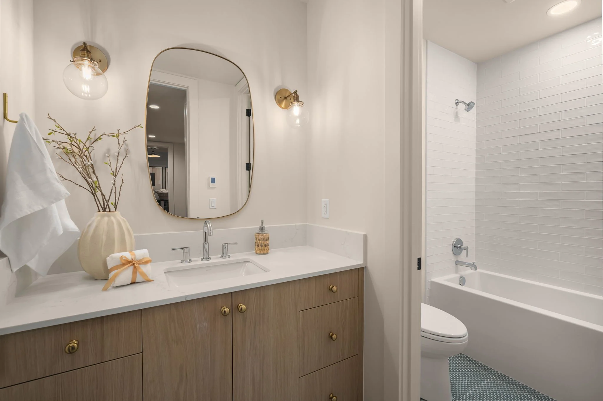 25-web-or-mls-10612-ne-54th-ln.jpg