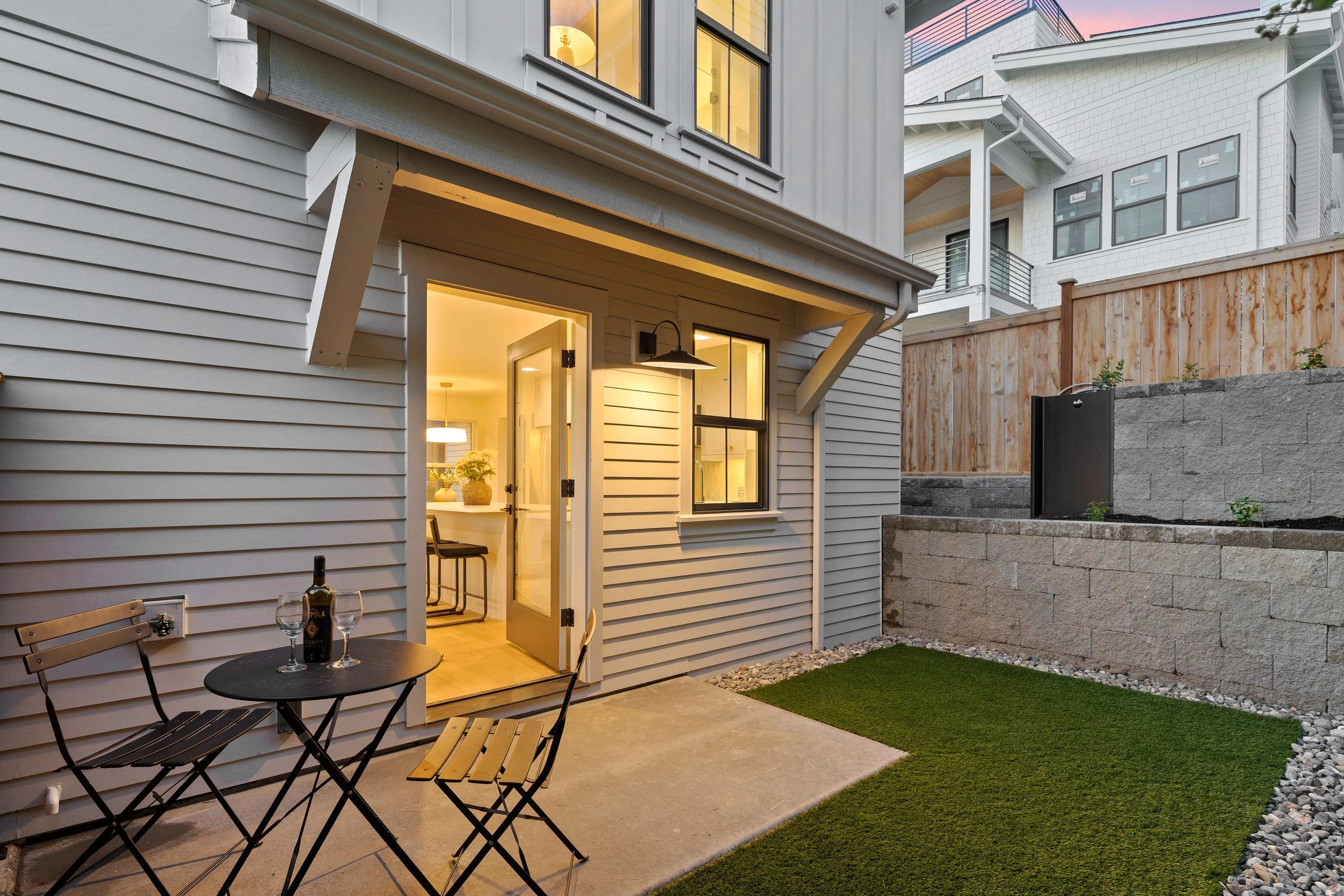 Queen Anne Overlook - Outdoor Living 3.jpg