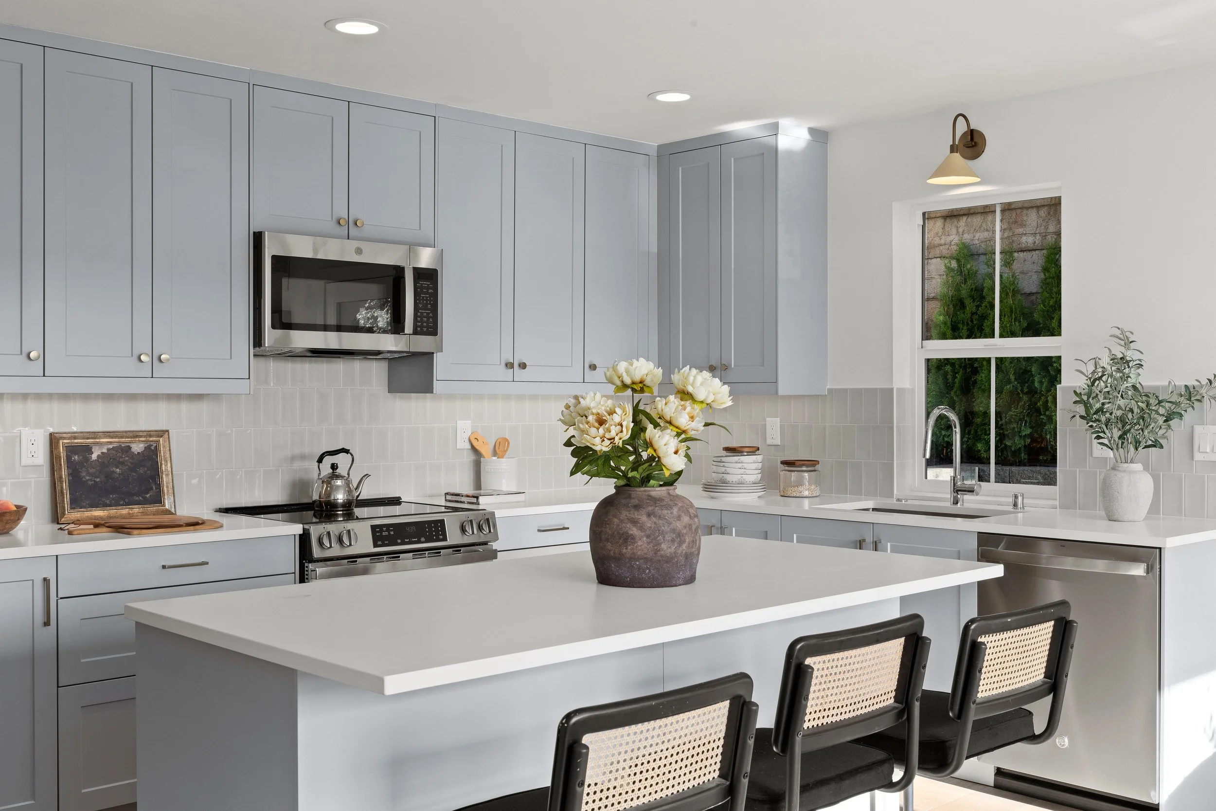 Queen Anne Overlook - Kitchen 1.jpg