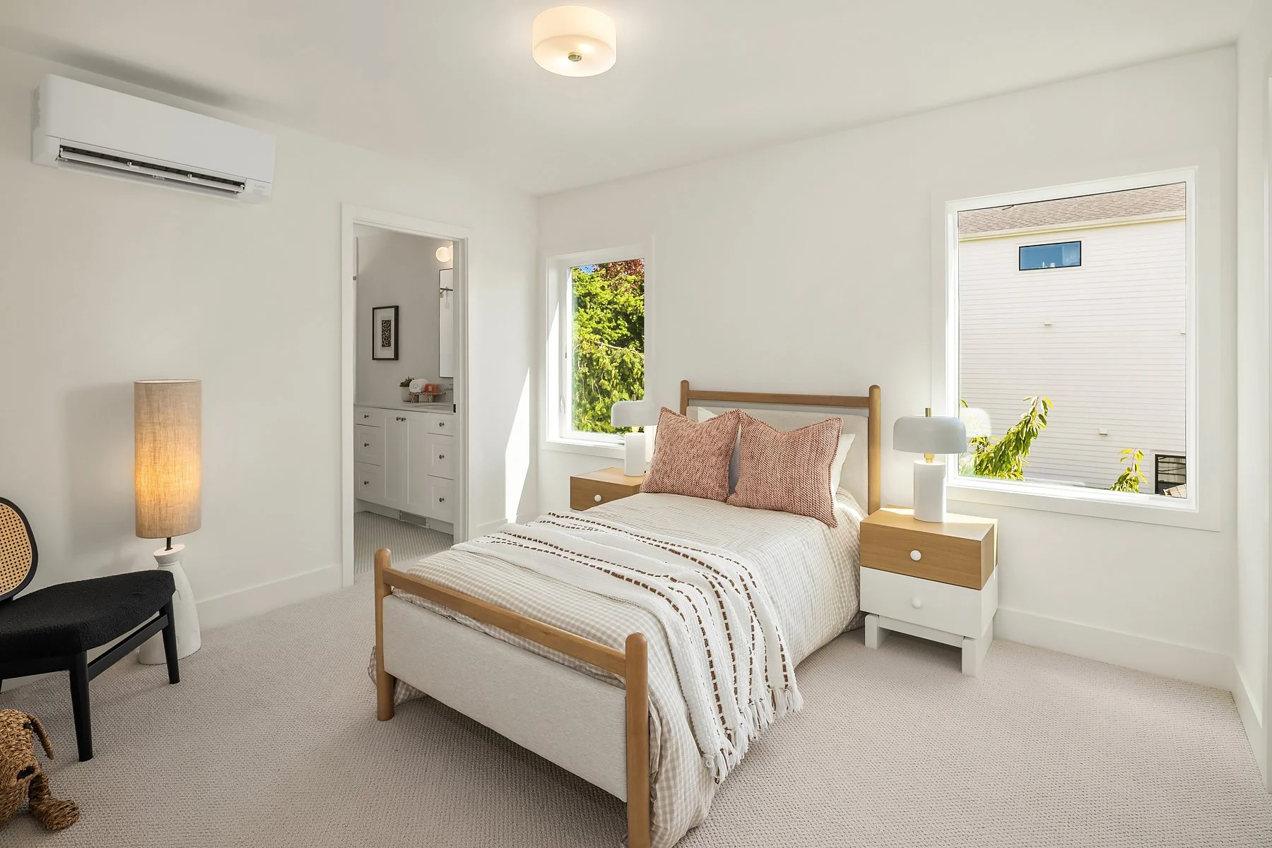 Queen Anne Vista SFR - Secondary Bedroom 3 1.jpg