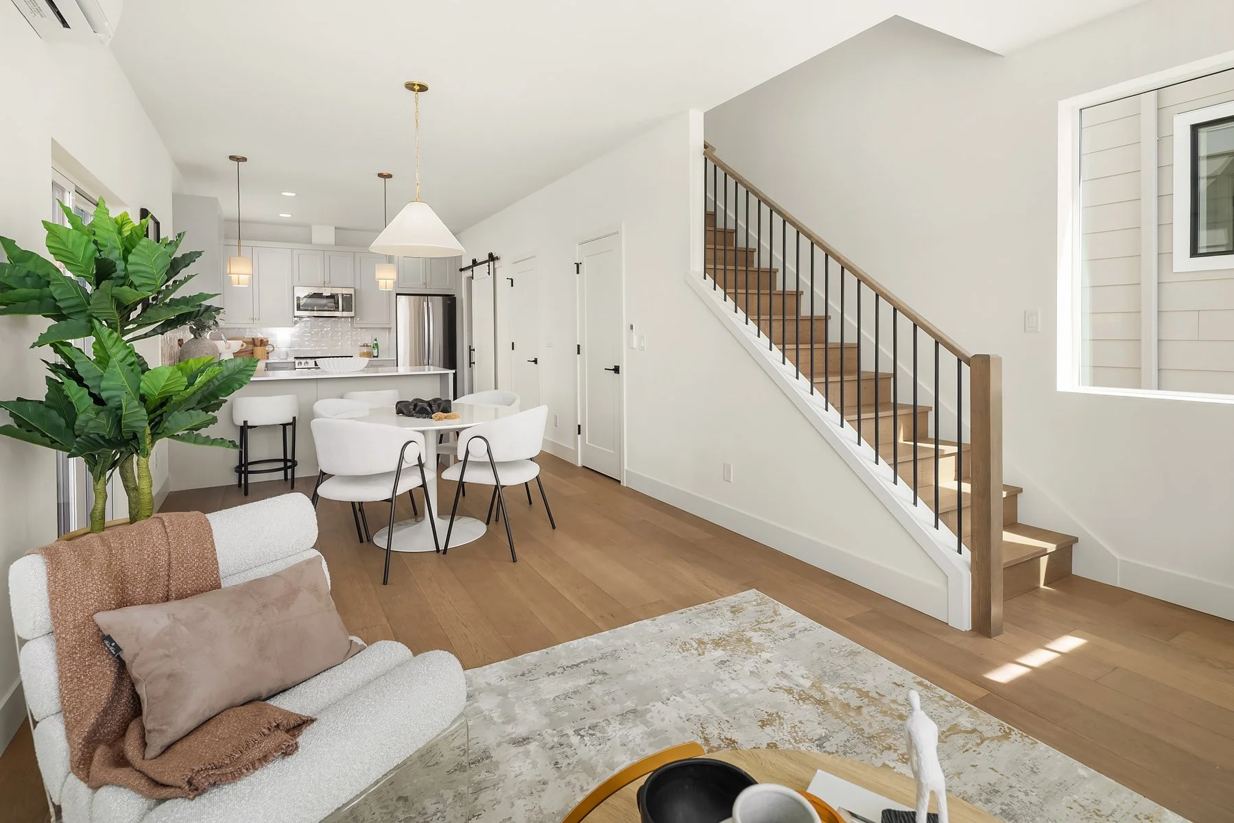 Queen Anne Vista DADU - Living Room 3.jpg