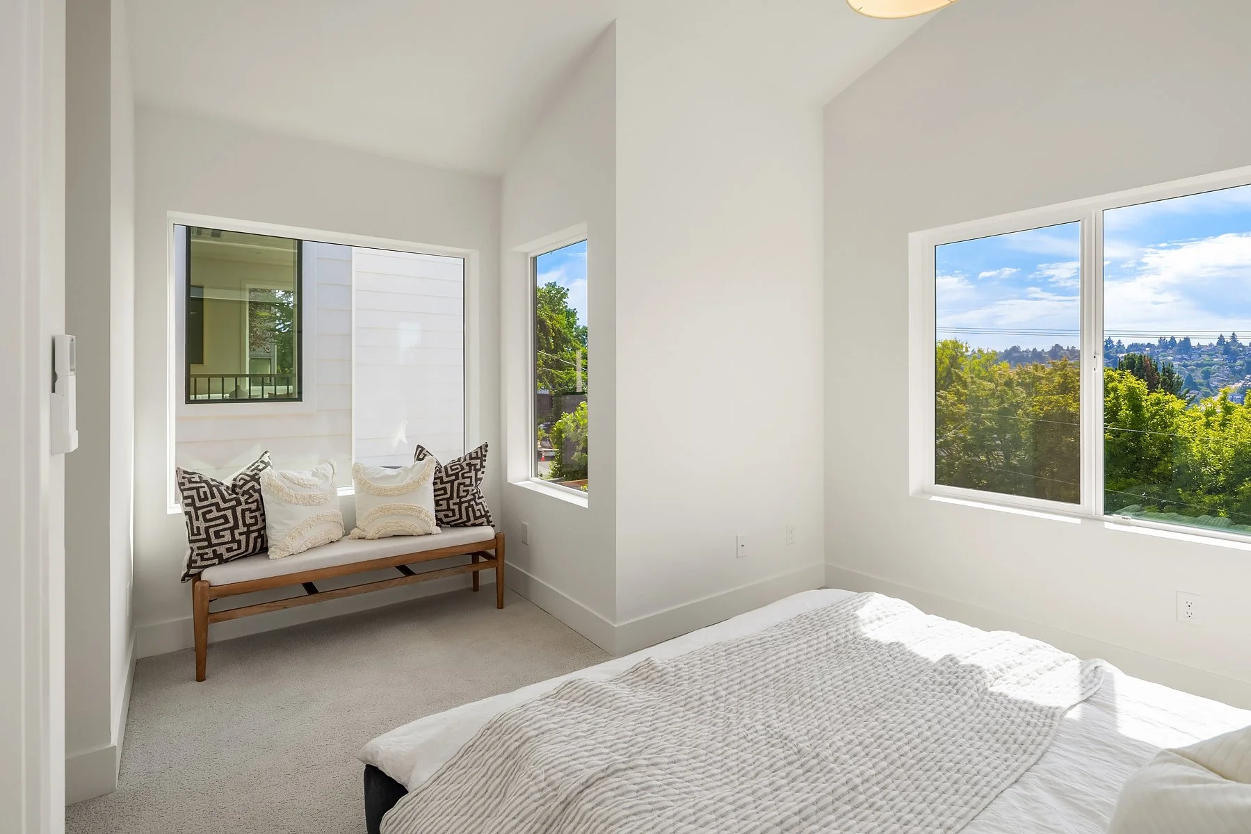Queen Anne Vista DADU - Primary Bedroom 2.jpg