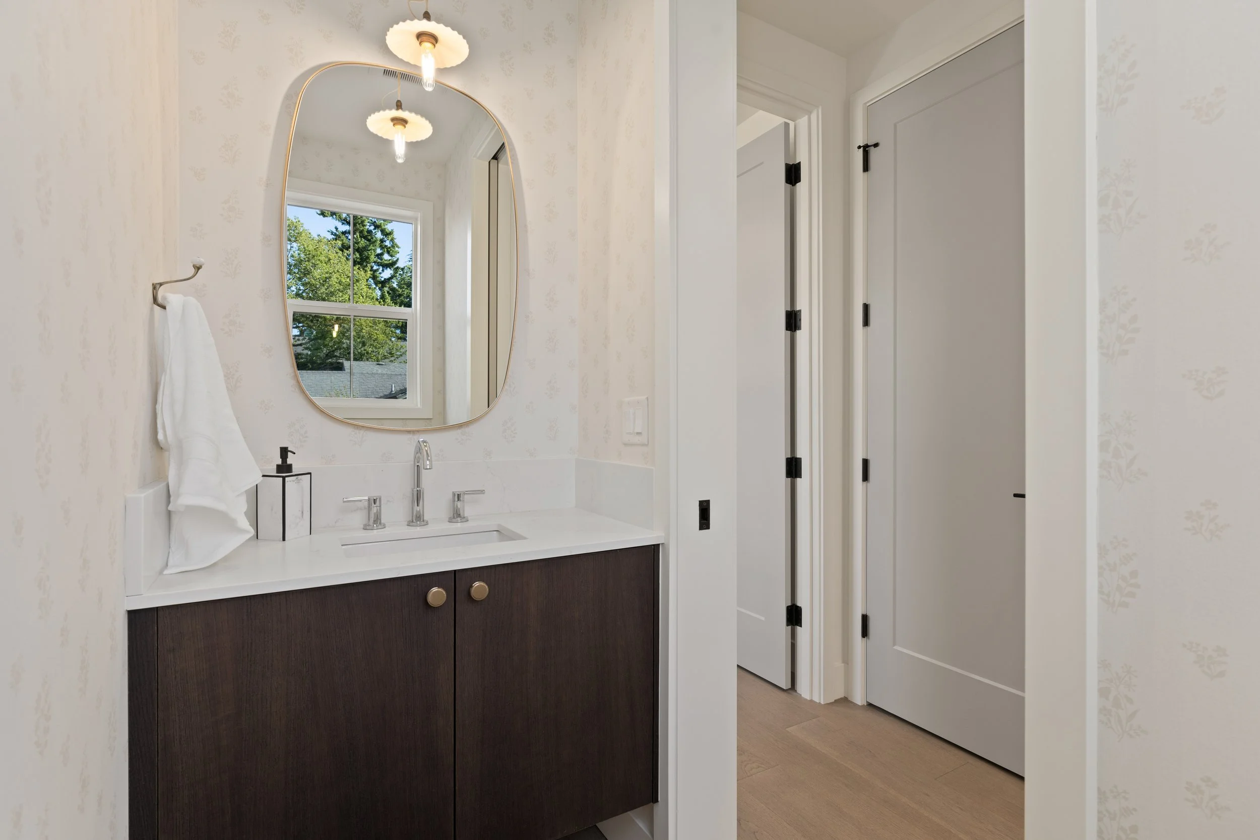 Queen Anne Overlook - Powder Room 1.jpg