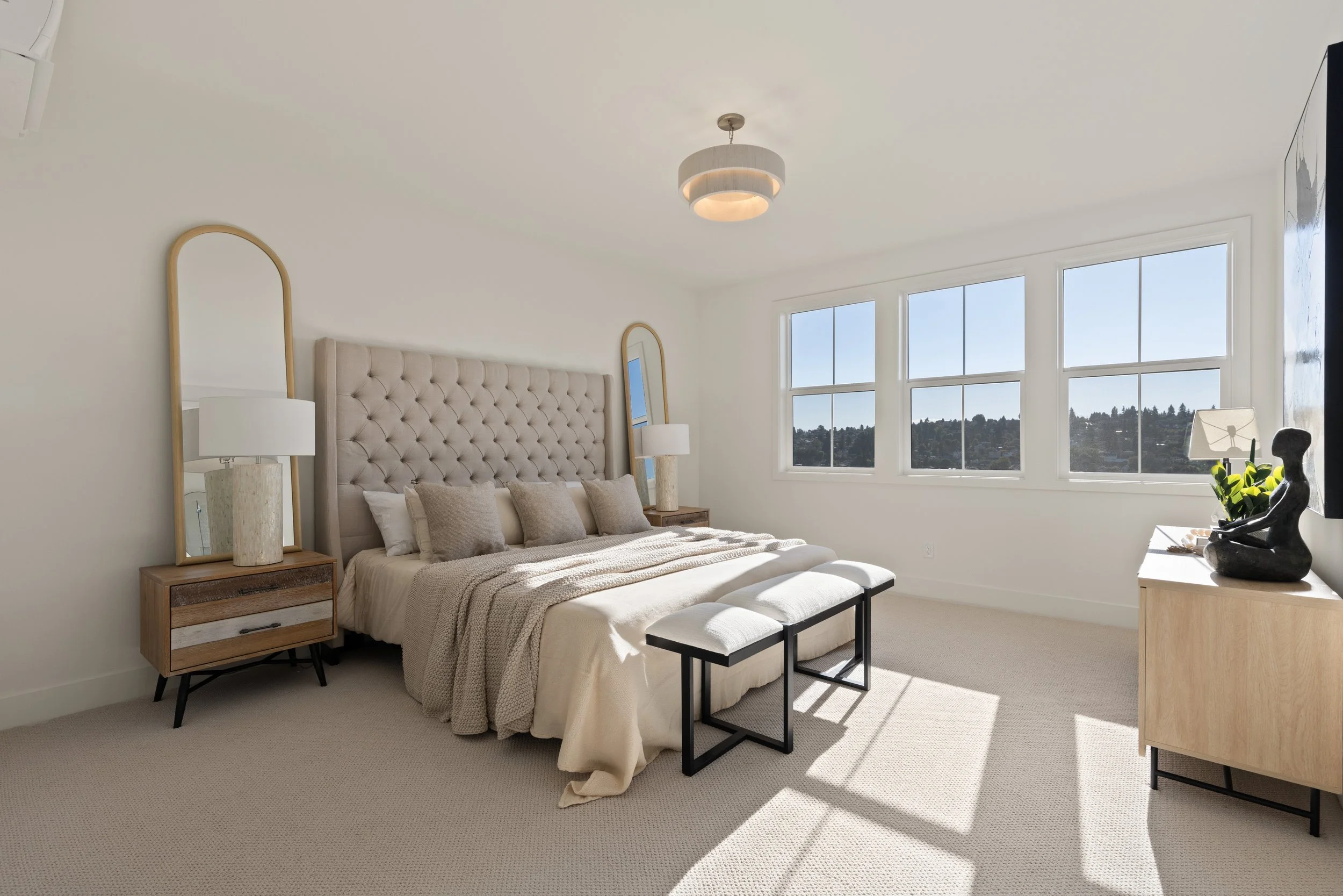 Queen Anne Overlook - Primary Bedroom 1.jpg