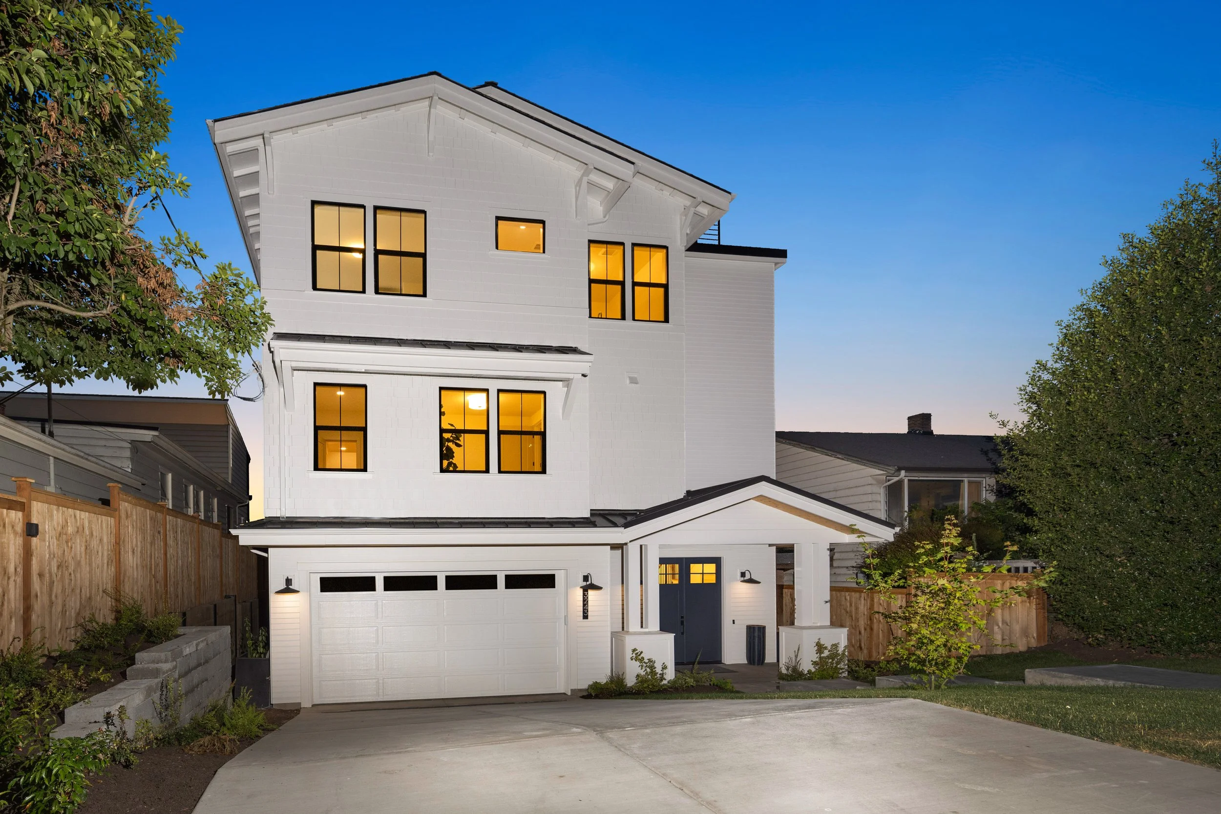 Queen Anne Overlook - Exterior Front 2.jpg