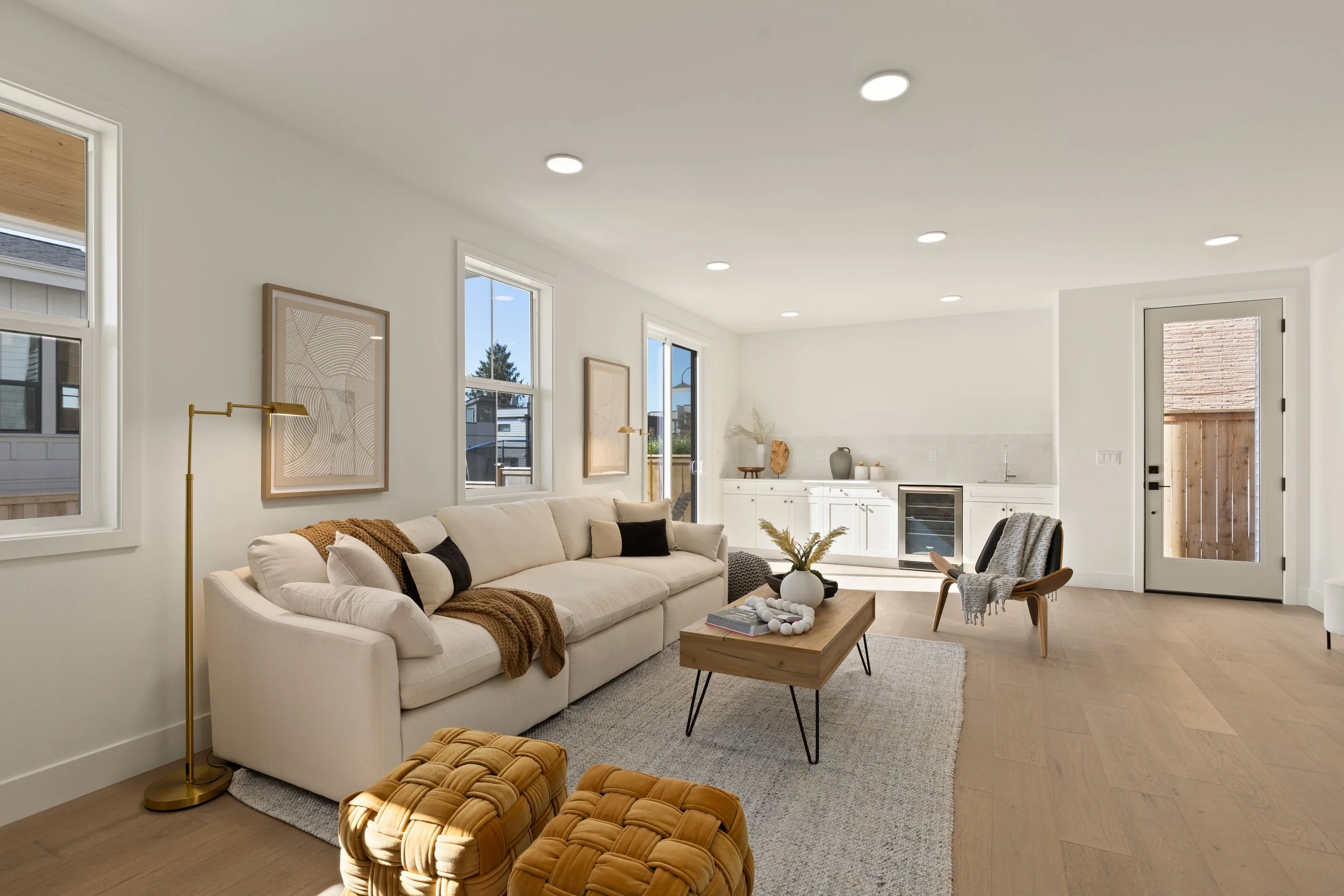 Queen Anne Overlook - Guest Suite Living Area 1.jpg