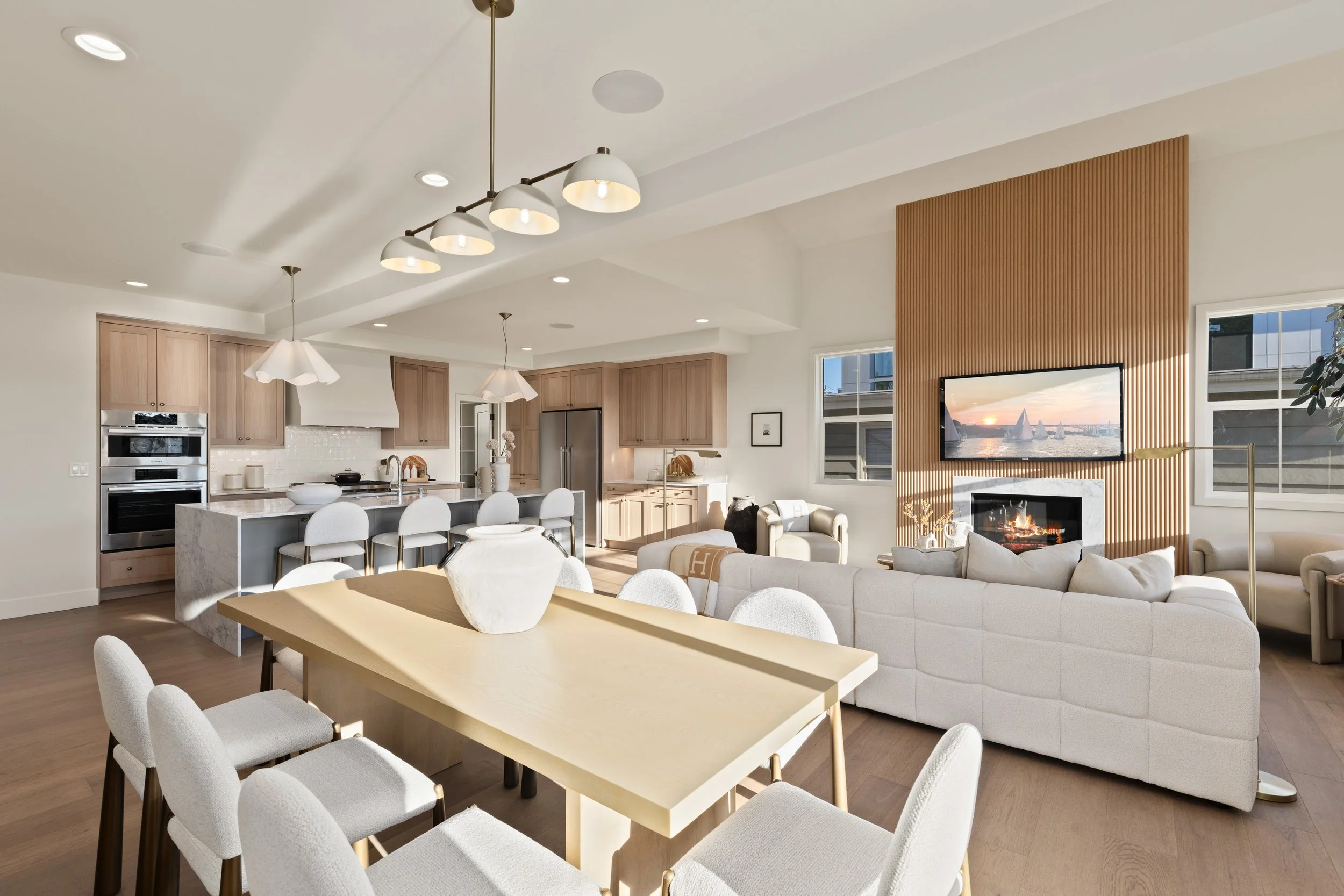 Queen Anne Overlook - Great Room 5.jpg