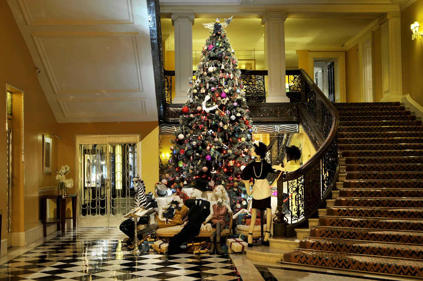 lanvin-christmas-tree.jpg