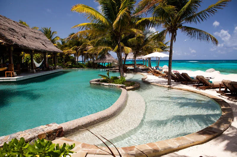 Richard Branson, Necker Island