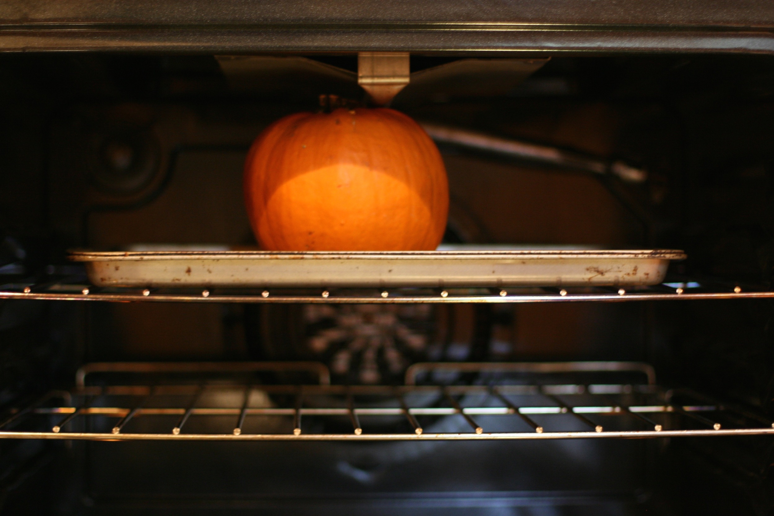Don't look too closely. I desperately need some new baking sheets. I have my eye on these .