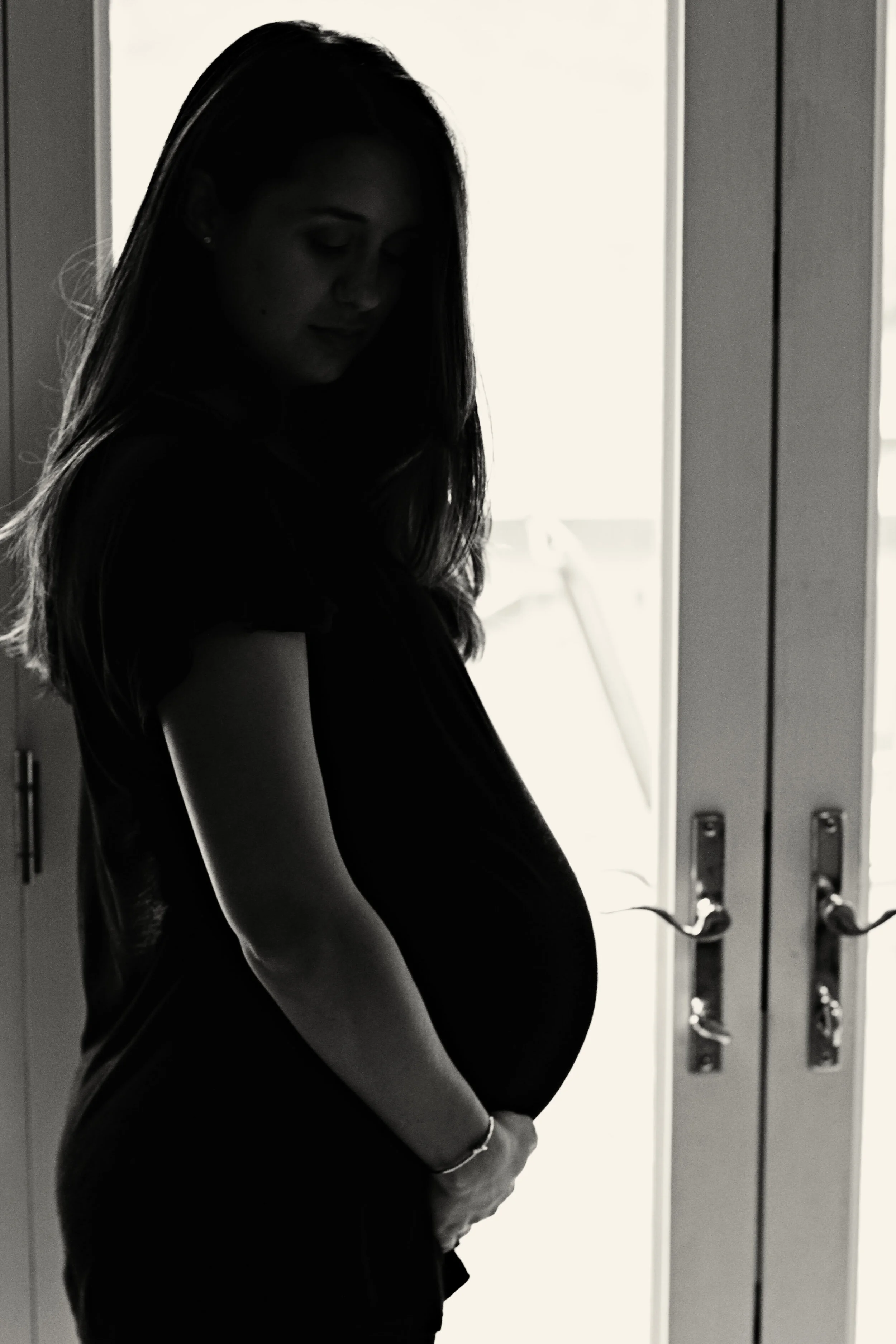 Kristen 31 weeks BW.jpg