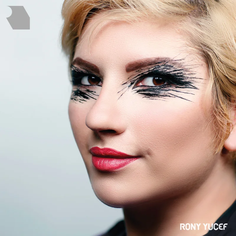 artistic make up touch