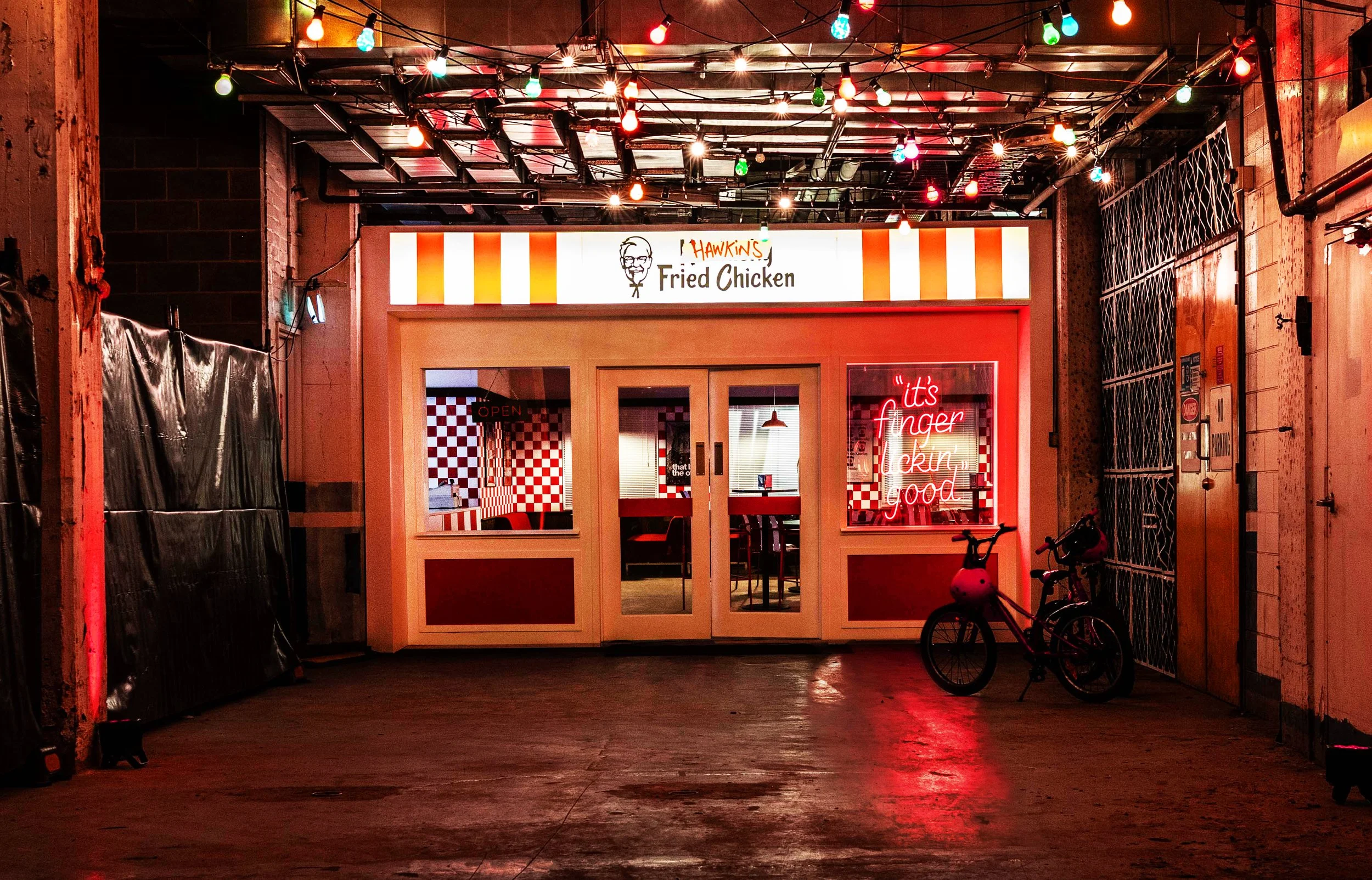 HAWKINS FRIED CHICKEN _edited CLaire_Fascade.jpg