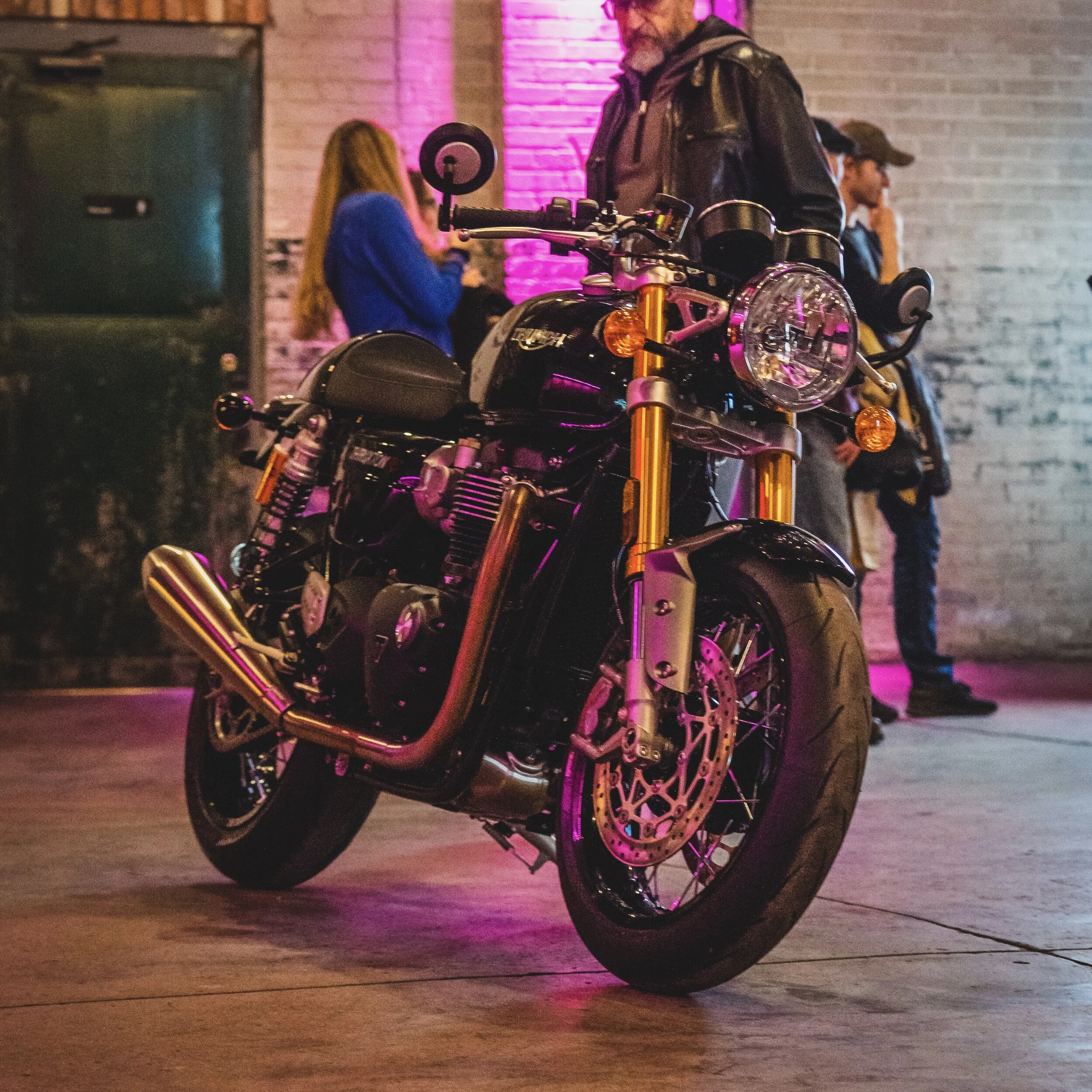 JBBurtoni2_JBB01159_November 22, 2019_3375 x 6000.jpg