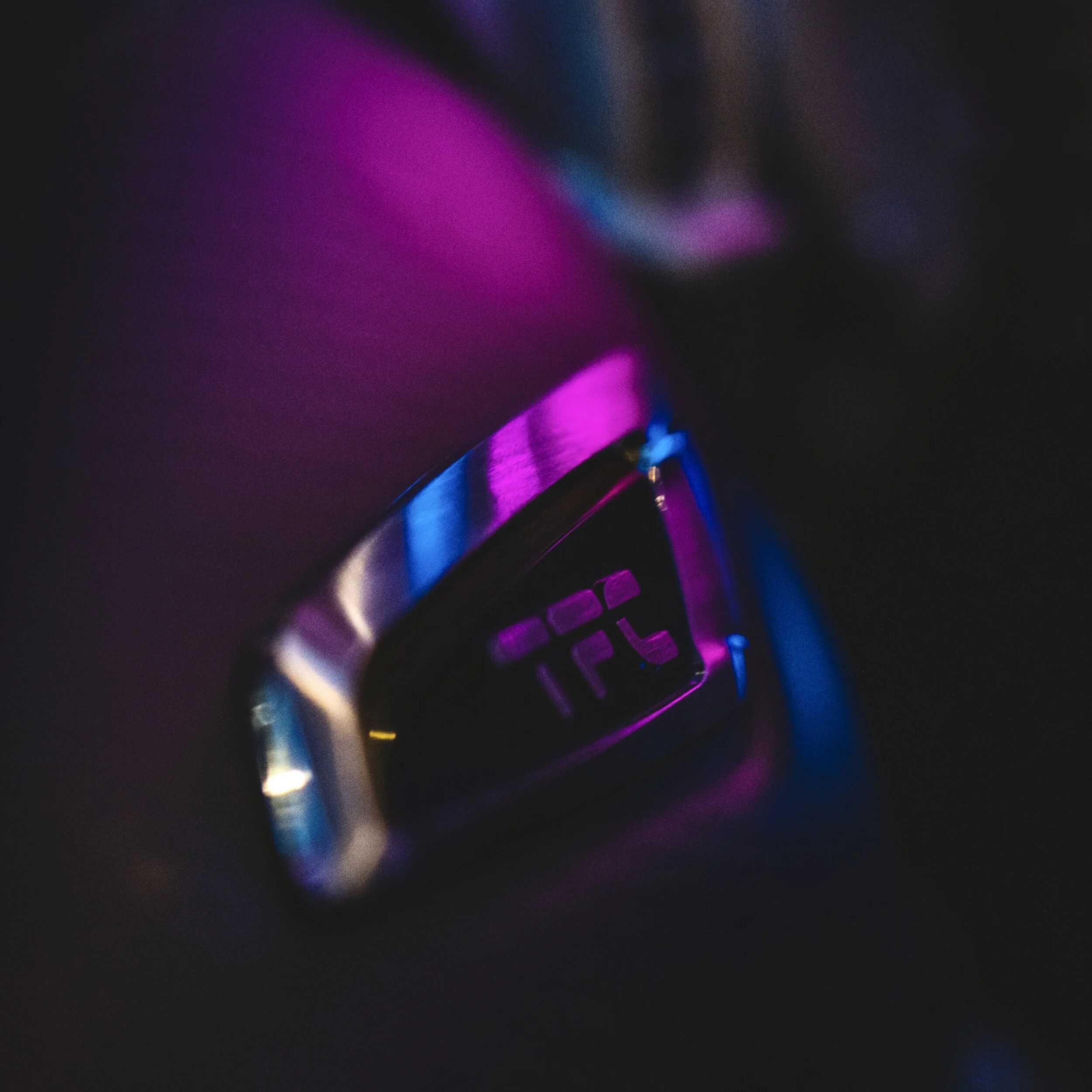 JBBurtoni2_JBB01101_November 22, 2019_3375 x 6000.jpg